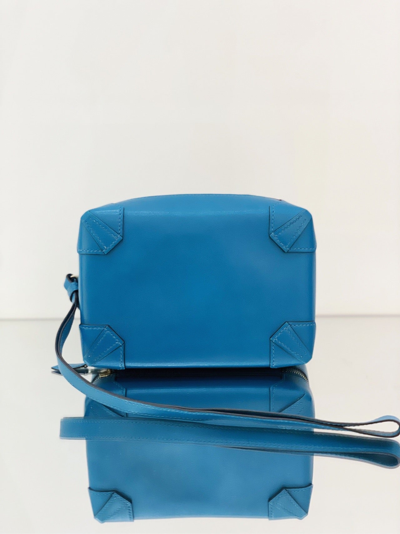 Hermès - Maxibox Clutch - Tadelakt leather - Izmir Blue - (small)