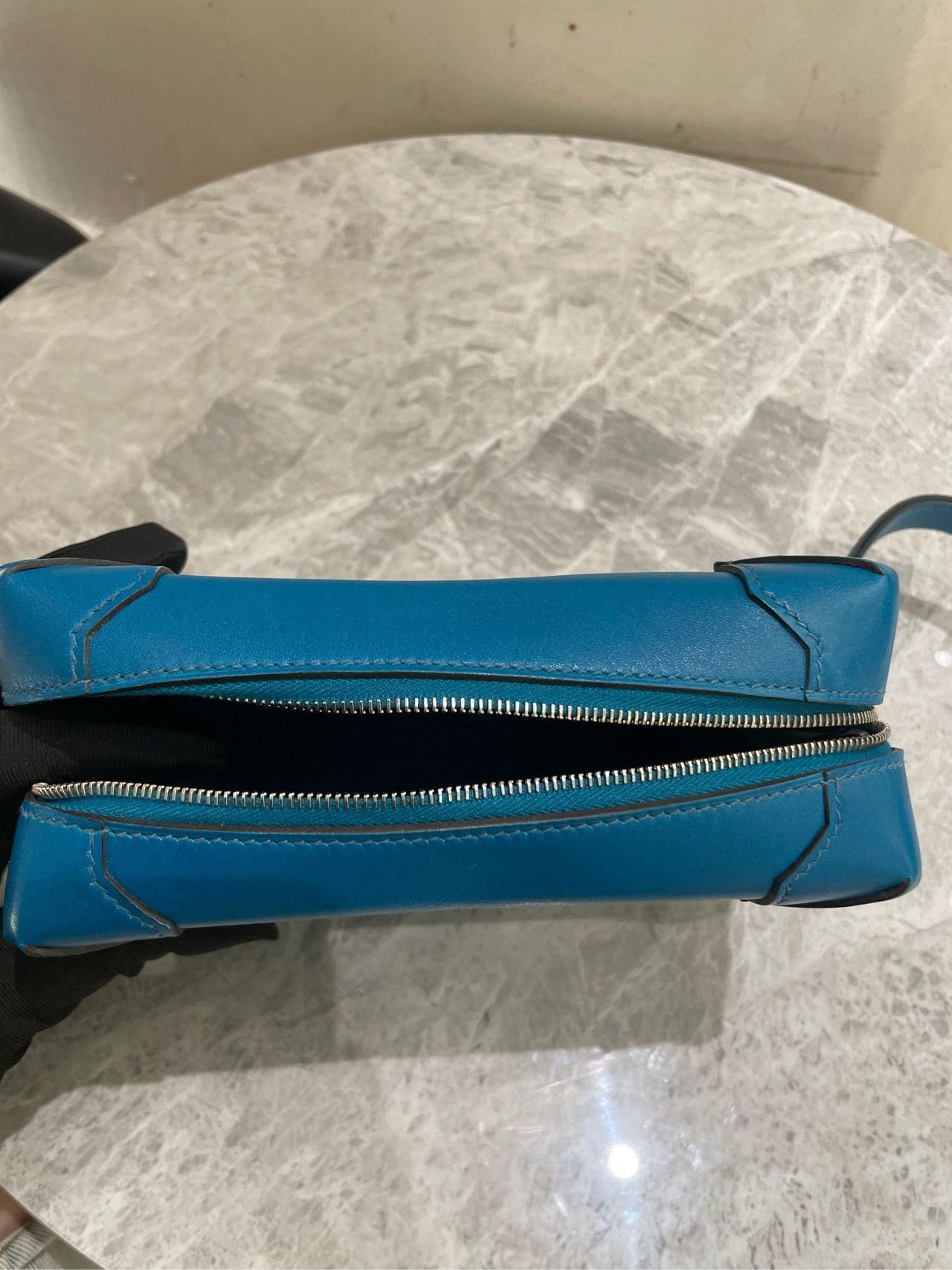 Hermès - MAXIBOX - Leather - Blue - (small)