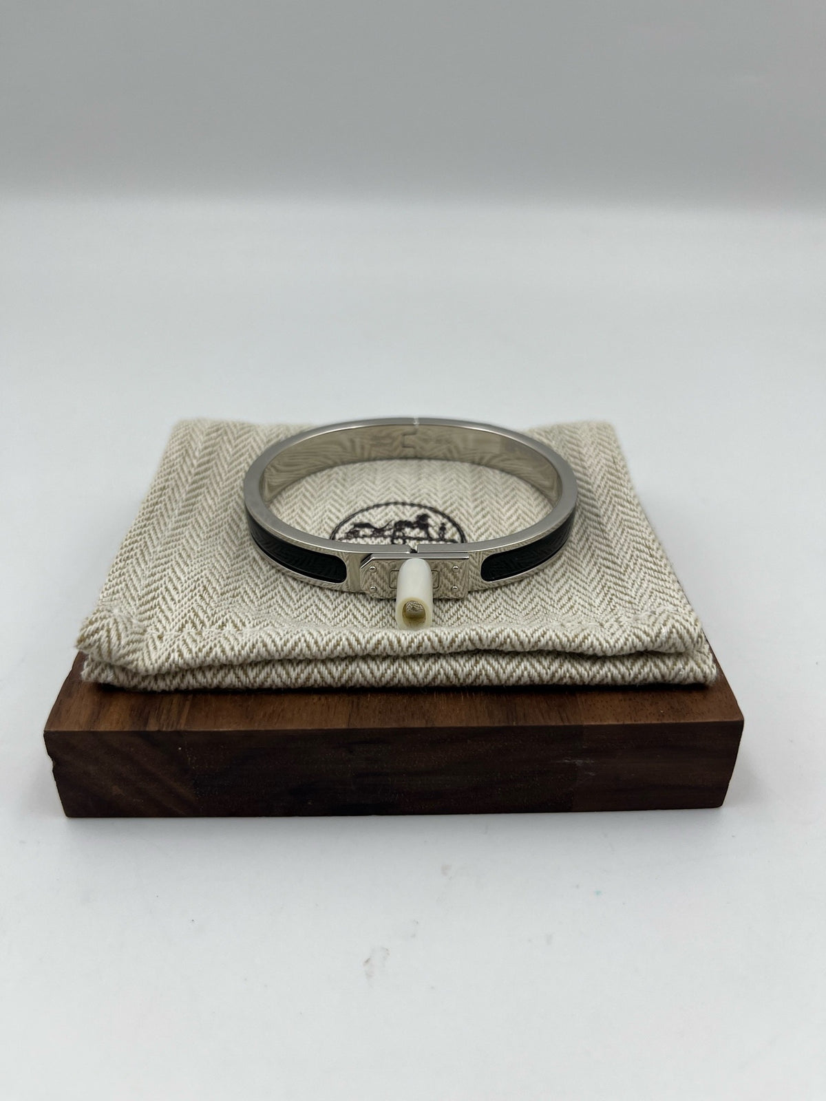 Hermes - Mini Clic Kelly PM - Palladium-plated metal with black enamel inlay. - Multicolour - (PM)