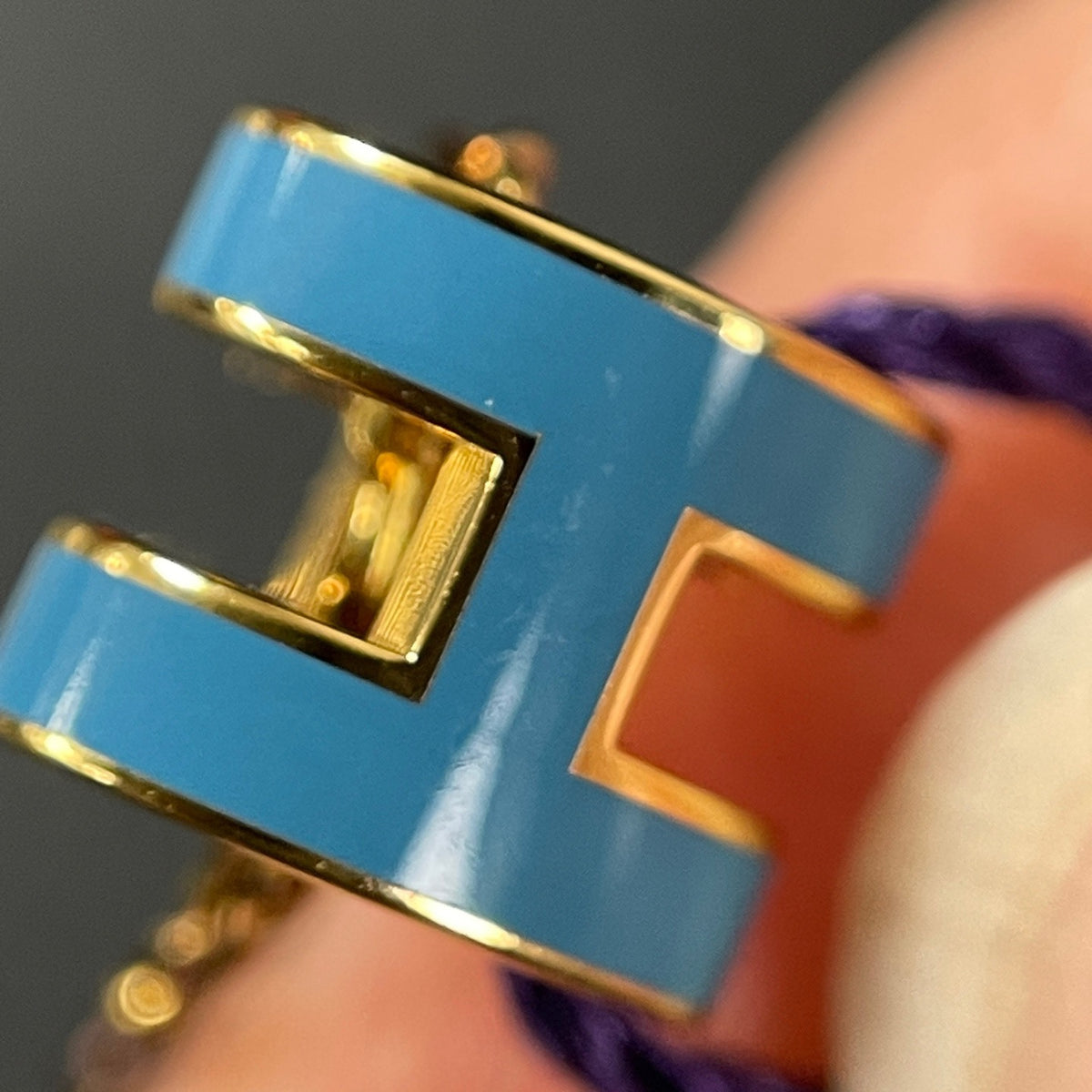 Hermes - Mini Pop H - Gold-plated metal with blue enamel. - Blue - (39.5 cm)