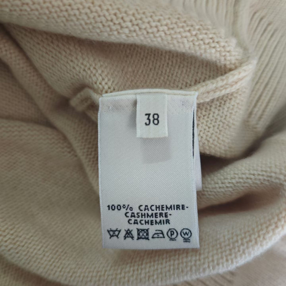 Hermès - Other - Cashmere - Beige - (38)