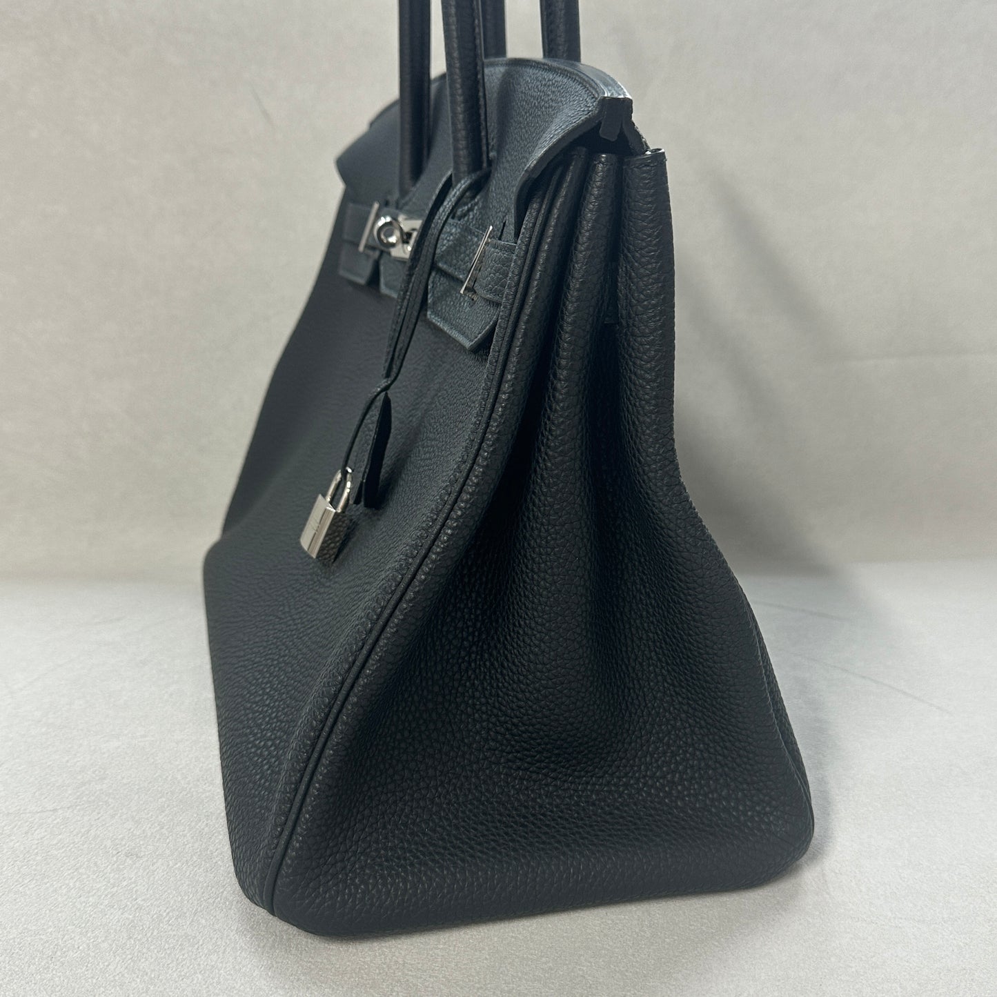 Hermès - Other - Leather - Black - (35)
