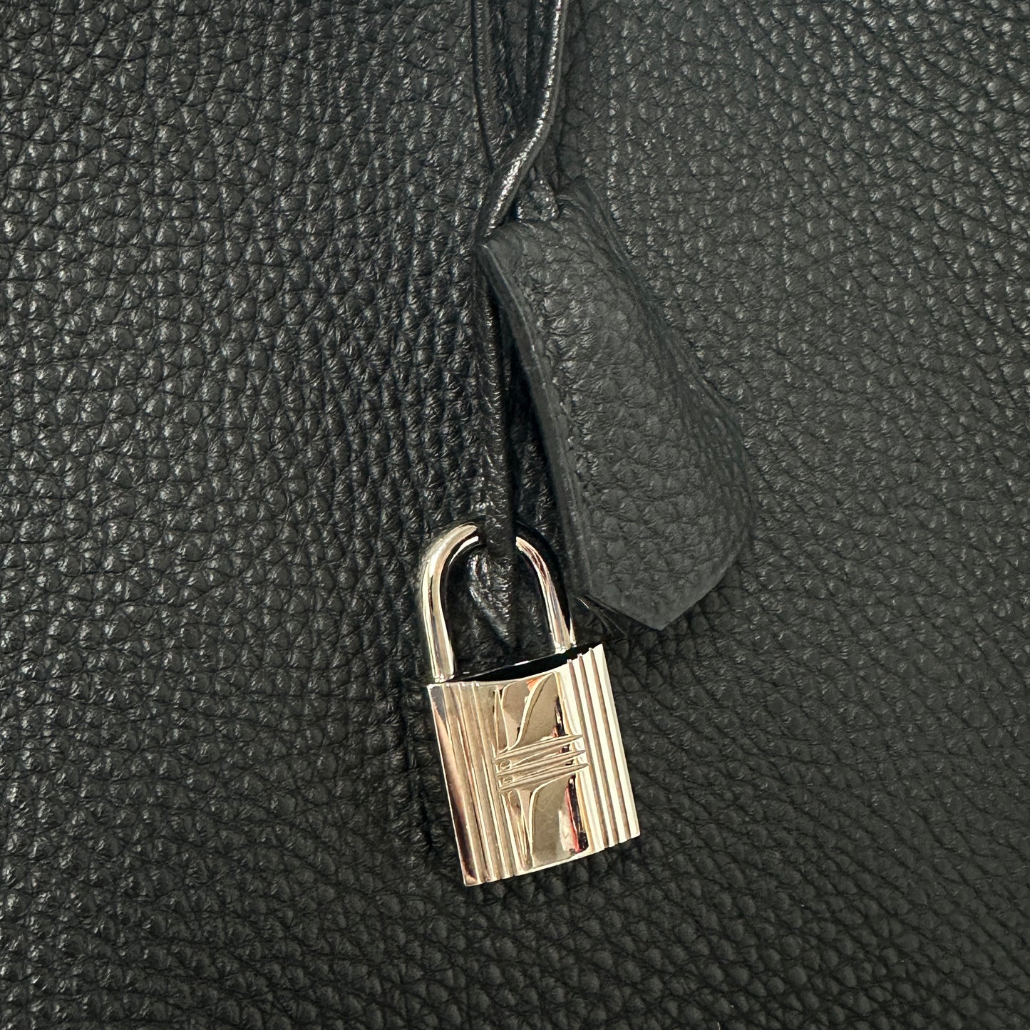 Hermès - Other - Leather - Black - (35)
