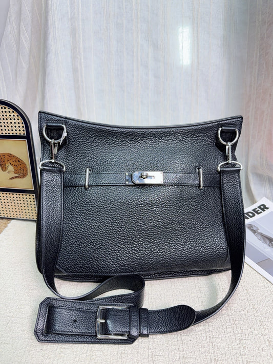 Hermès - Other - Leather - Black - (medium)