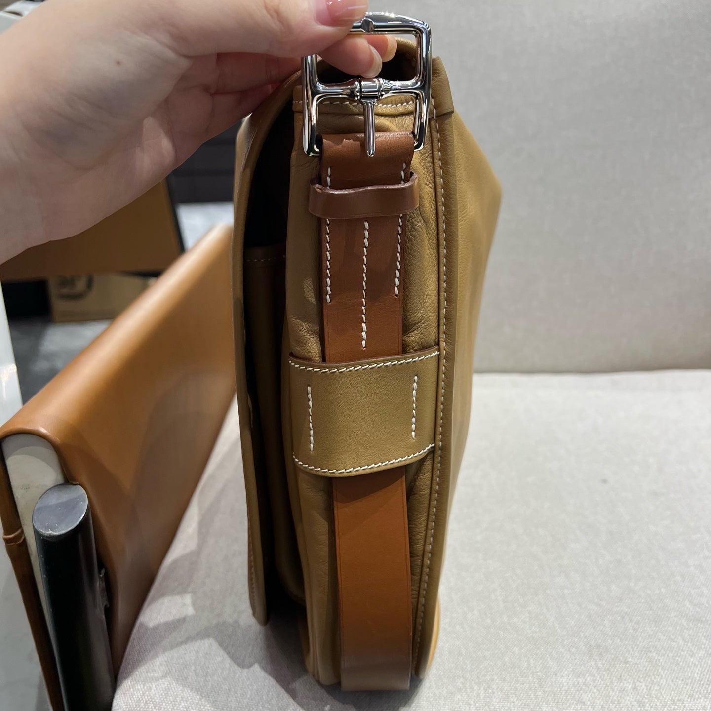 Hermès - Other - Leather - Camel - (large)