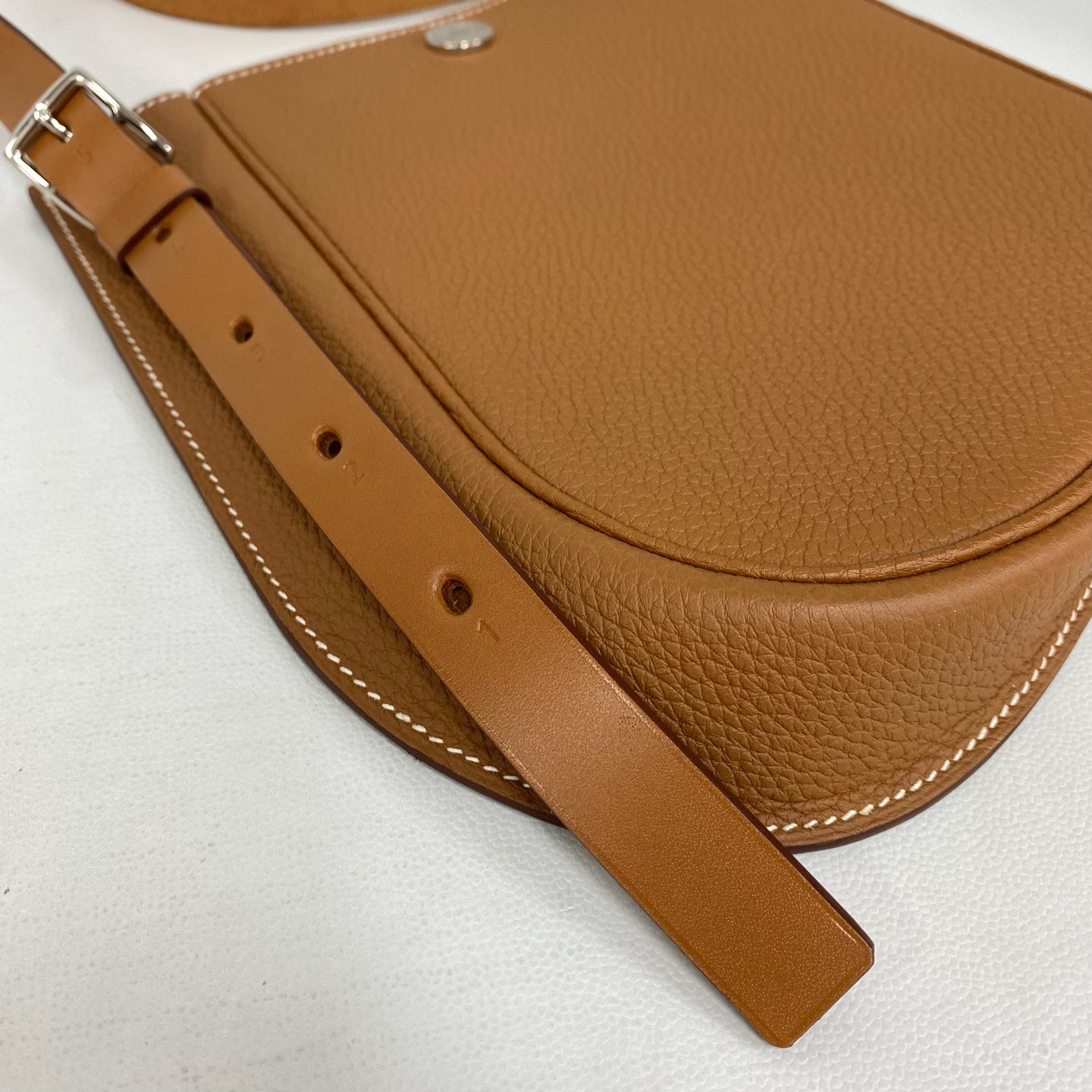 Hermès - Other - Leather - Camel - (small)