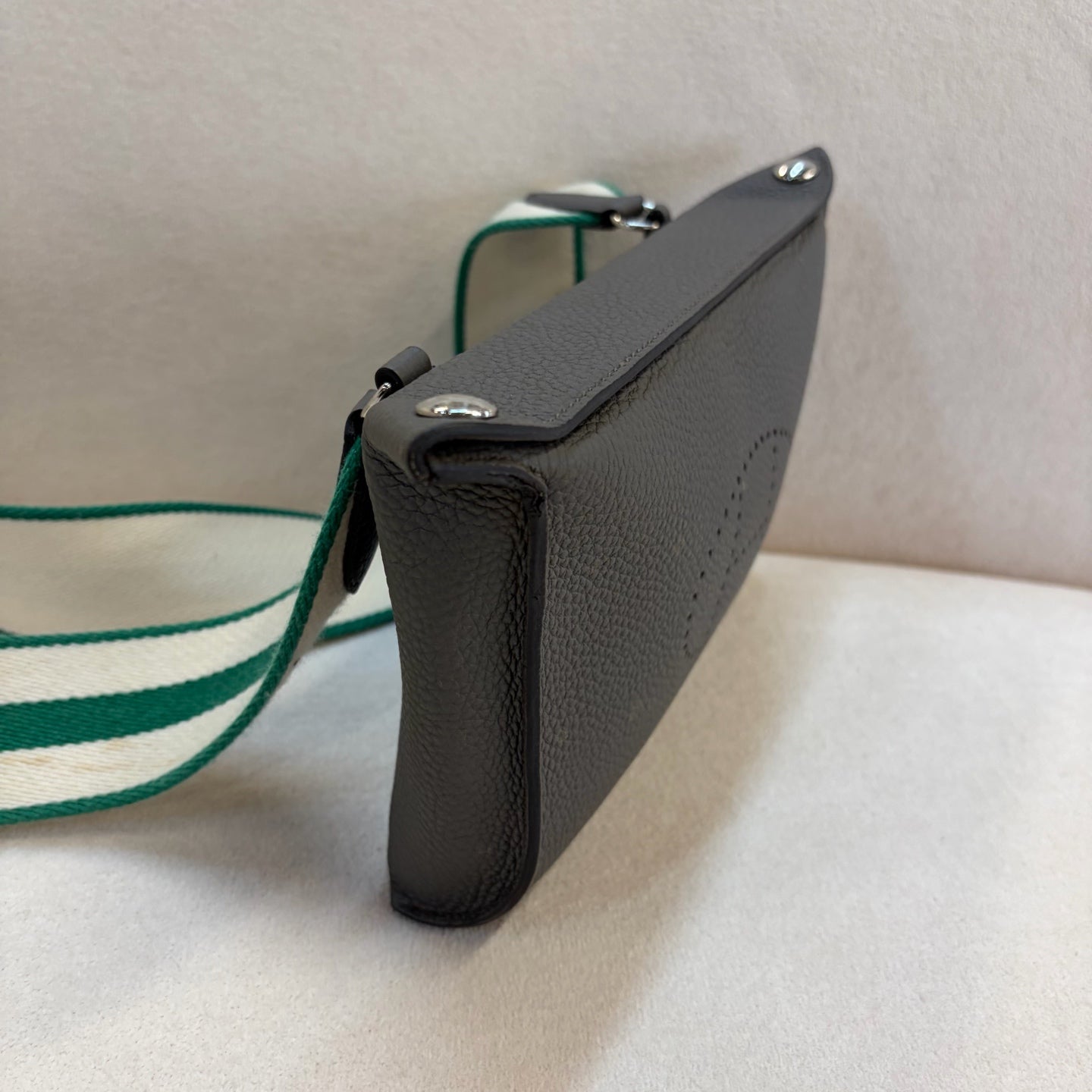 Hermes - Other - Leather - Grey - (medium)