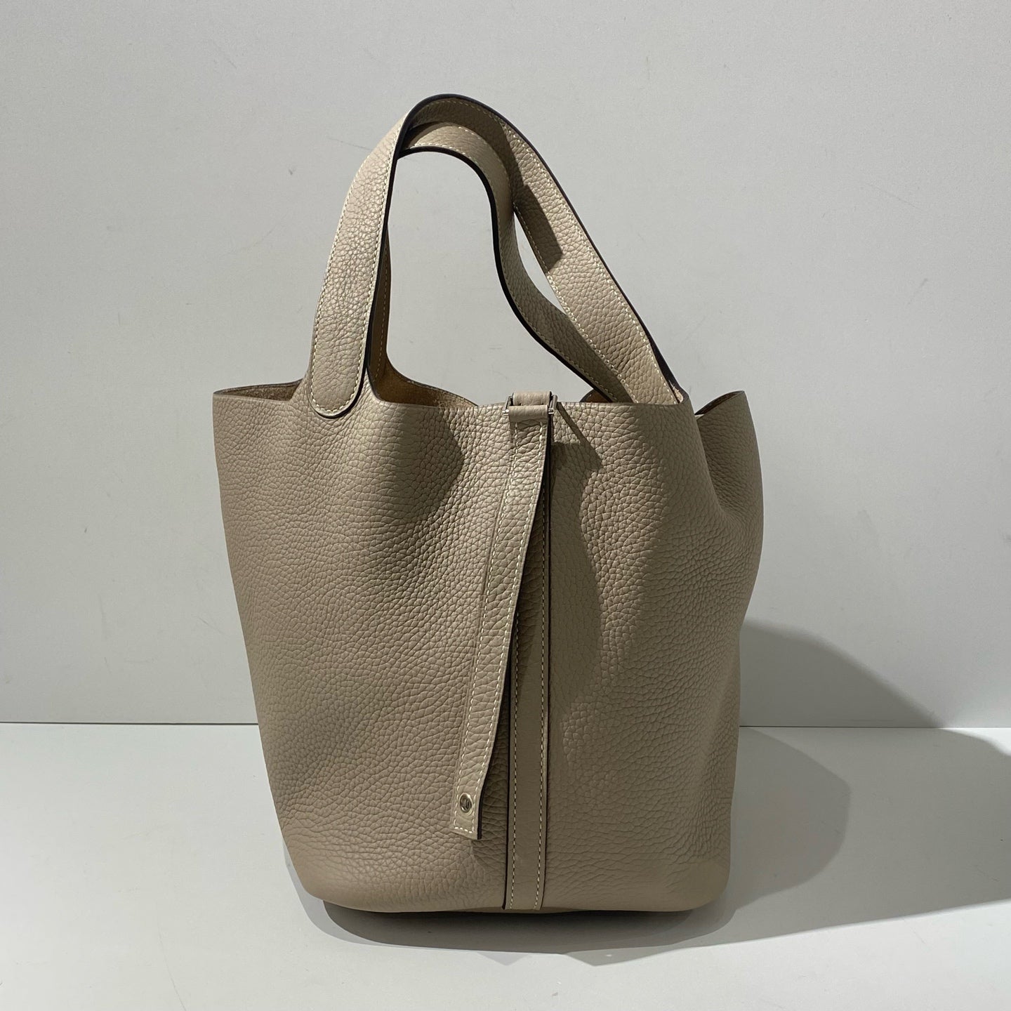 Hermes - Other - Leather - Grey - (Medium)