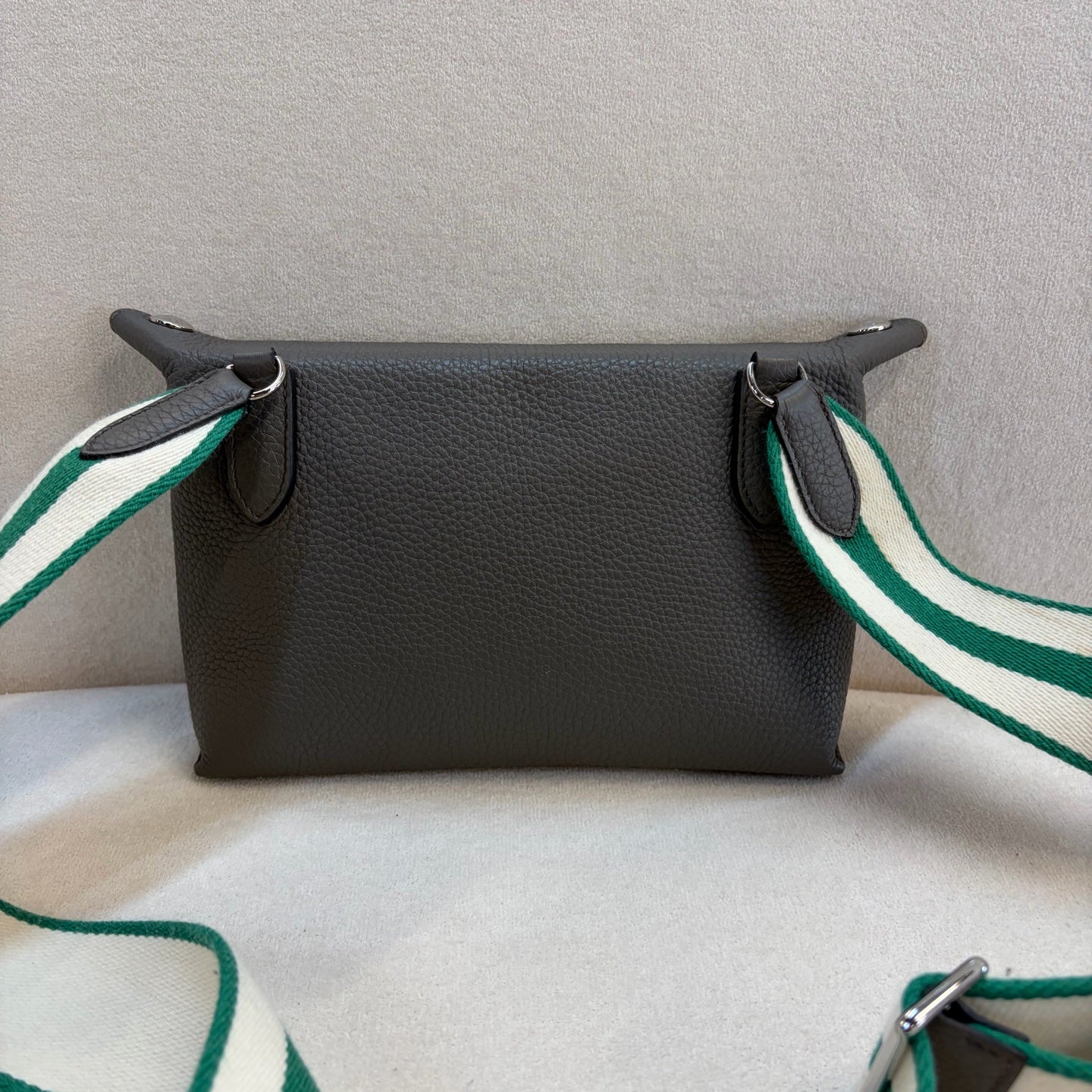 Hermes - Other - Leather - Grey - (medium)