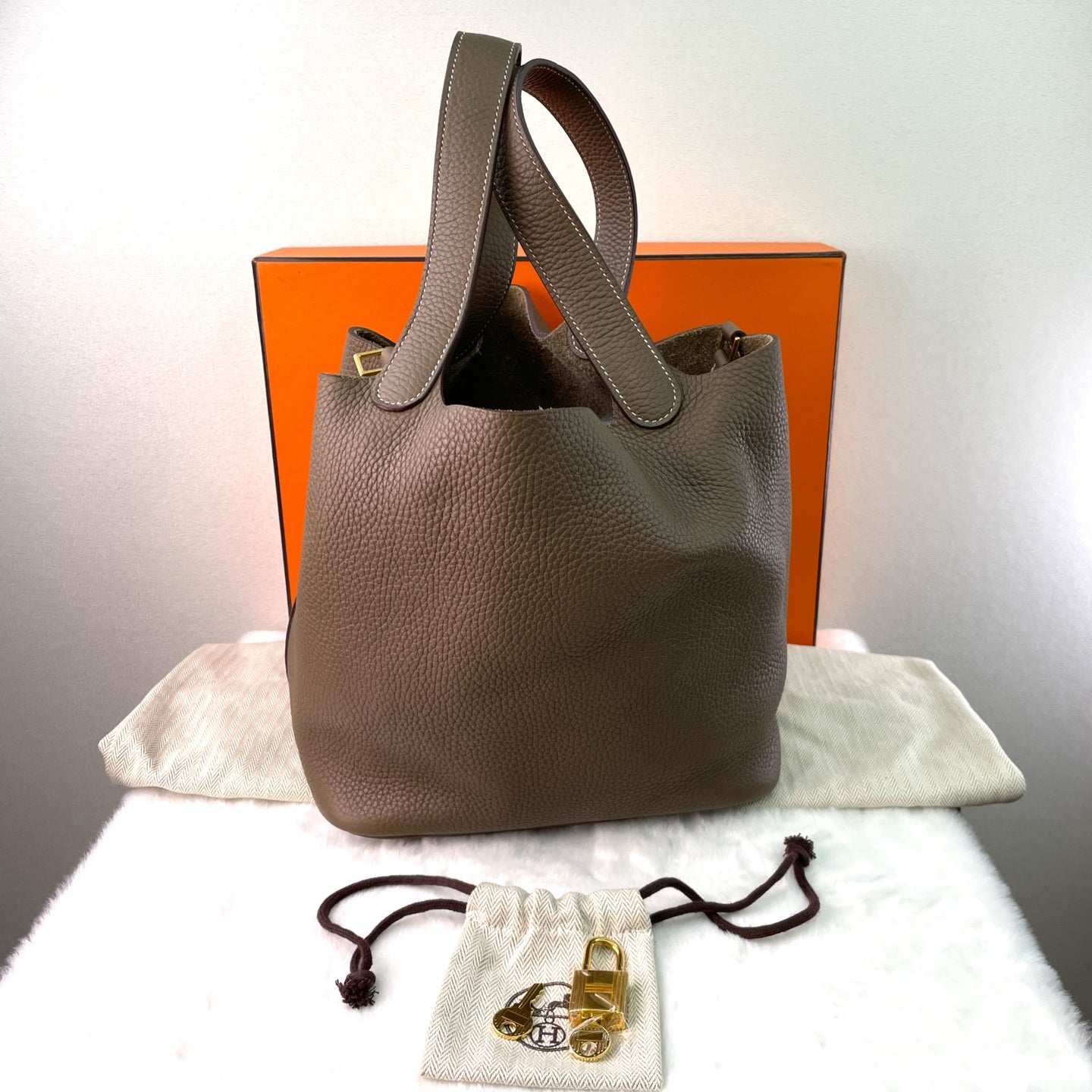 Hermes - Other - Leather - Grey - (medium)