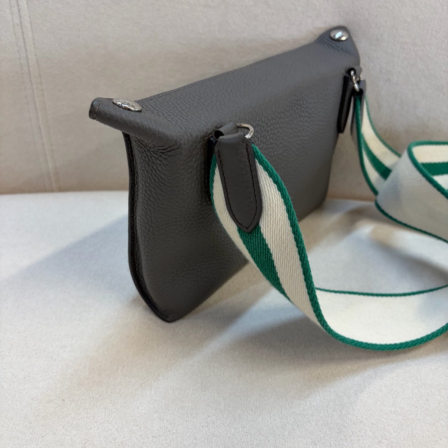 Hermes - Other - Leather - Grey - (medium)