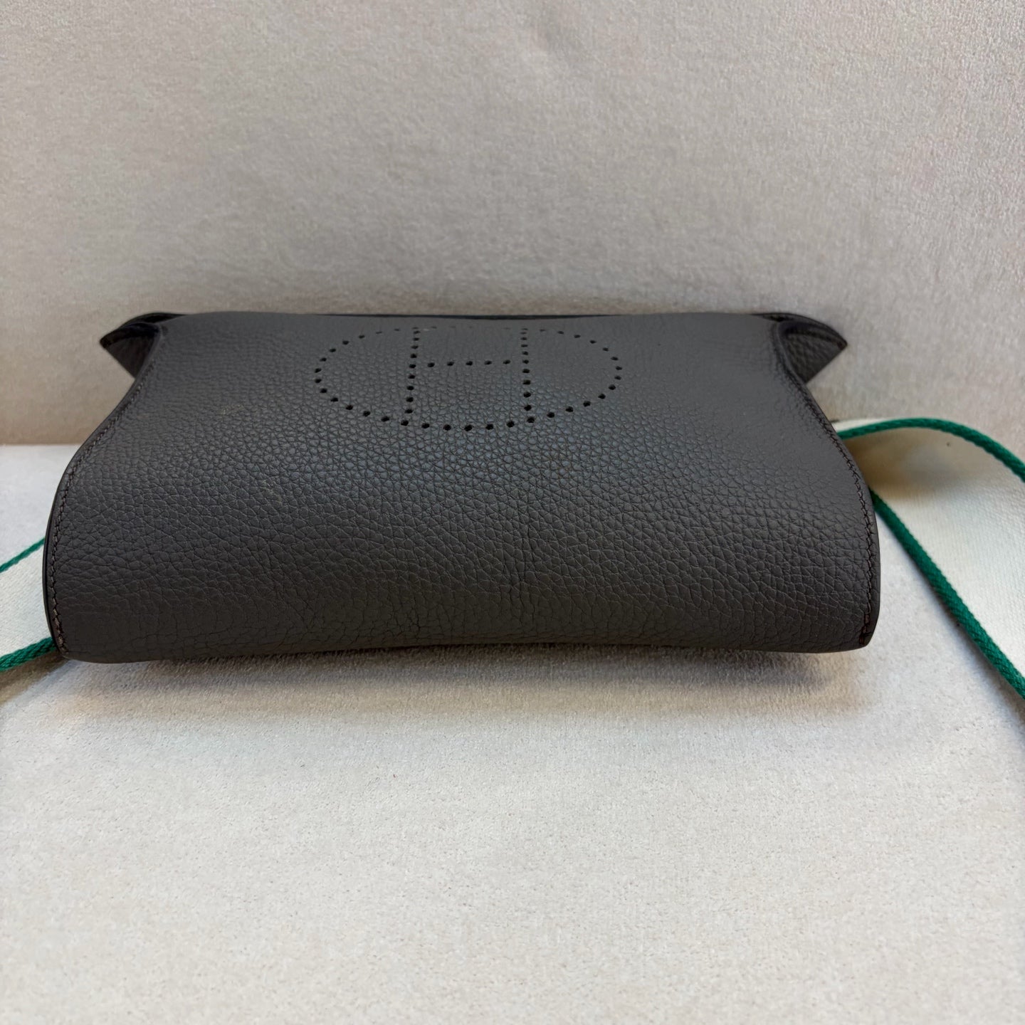 Hermes - Other - Leather - Grey - (medium)