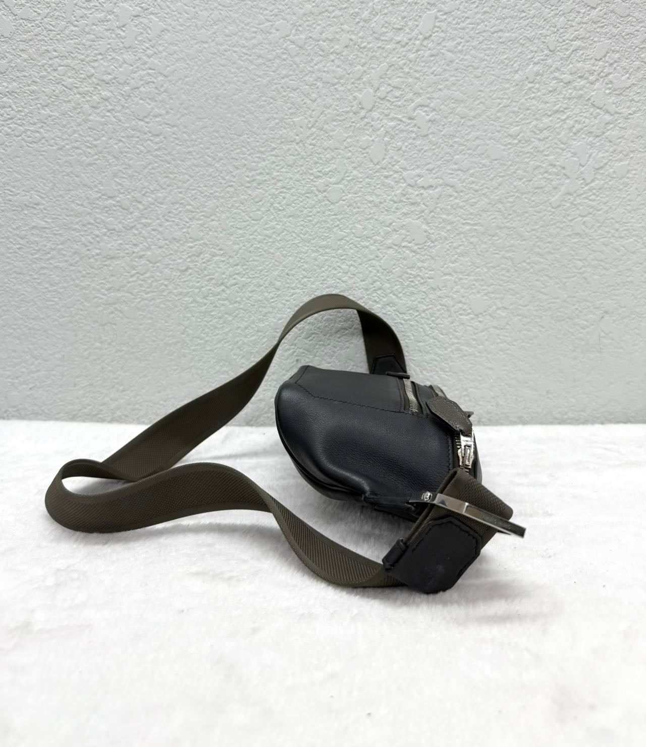 Hermès - Other - Leather - Grey - (small)