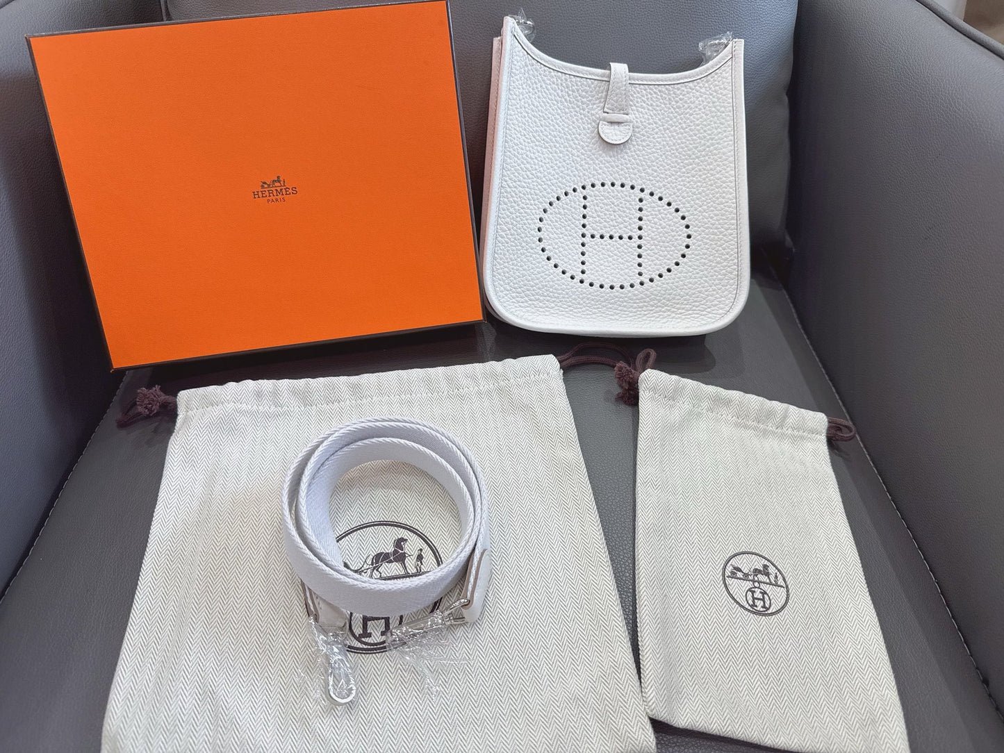 Hermès - Other - Leather - White - (mini)