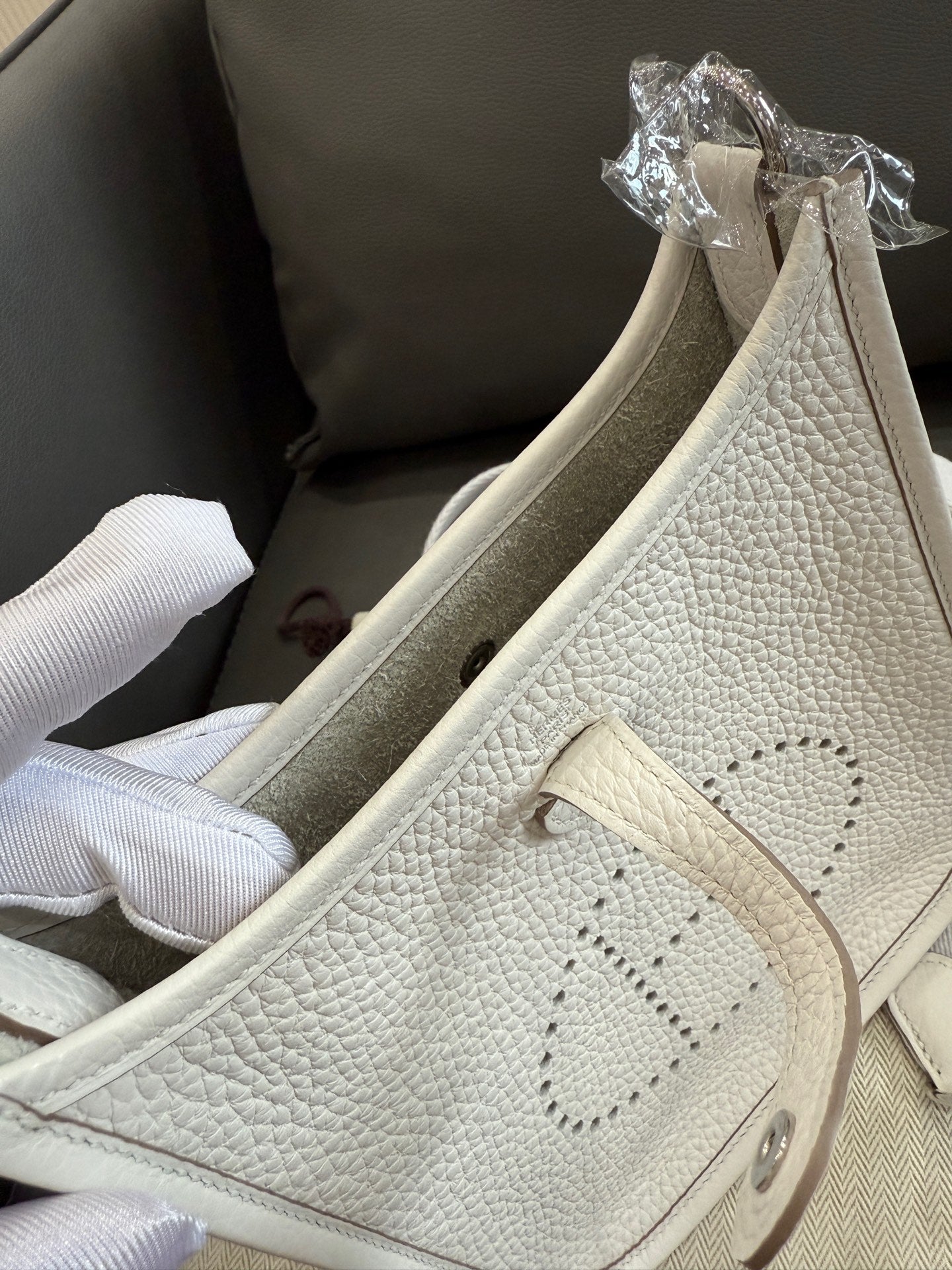 Hermès - Other - Leather - White - (mini)