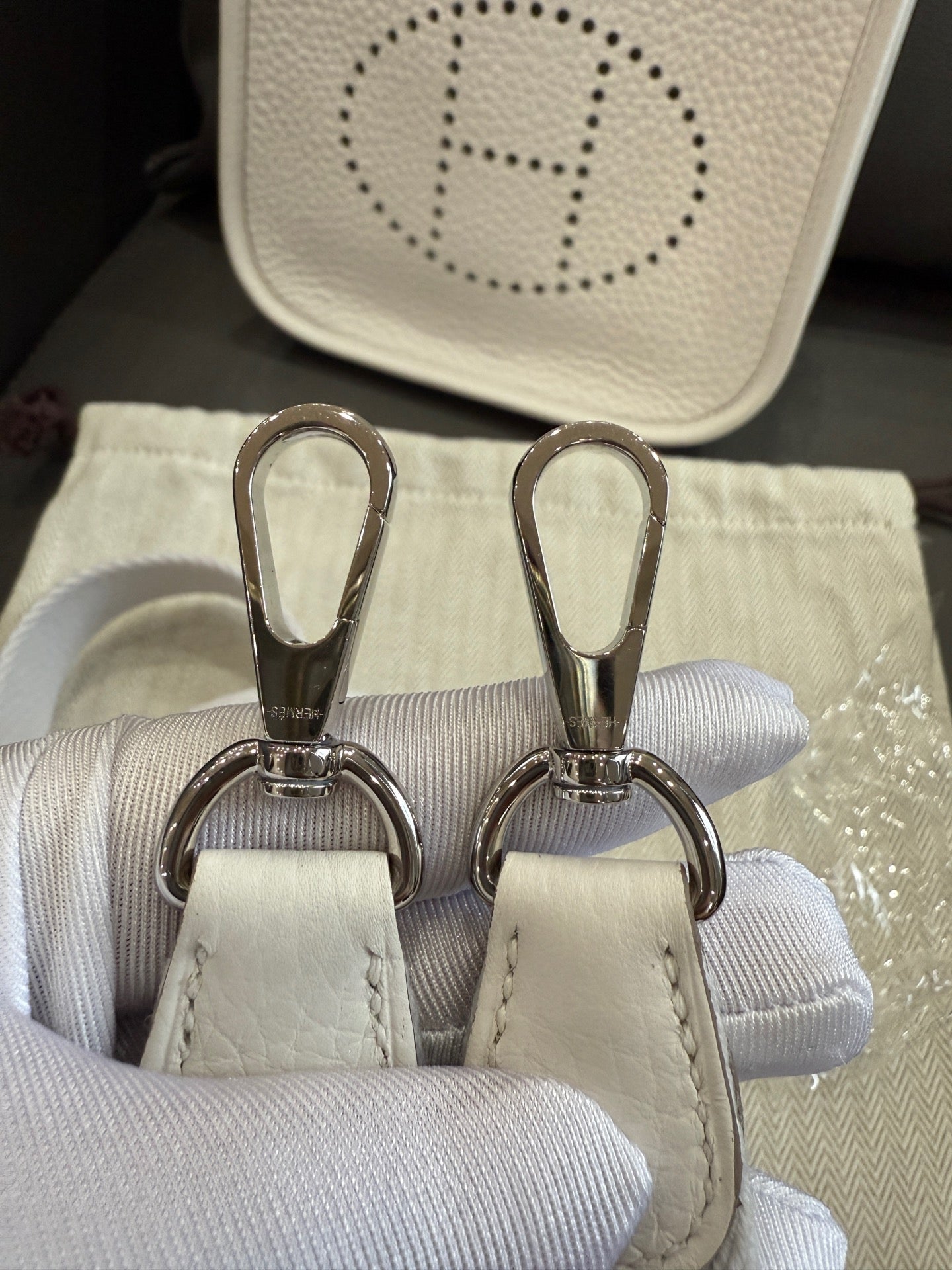 Hermès - Other - Leather - White - (mini)