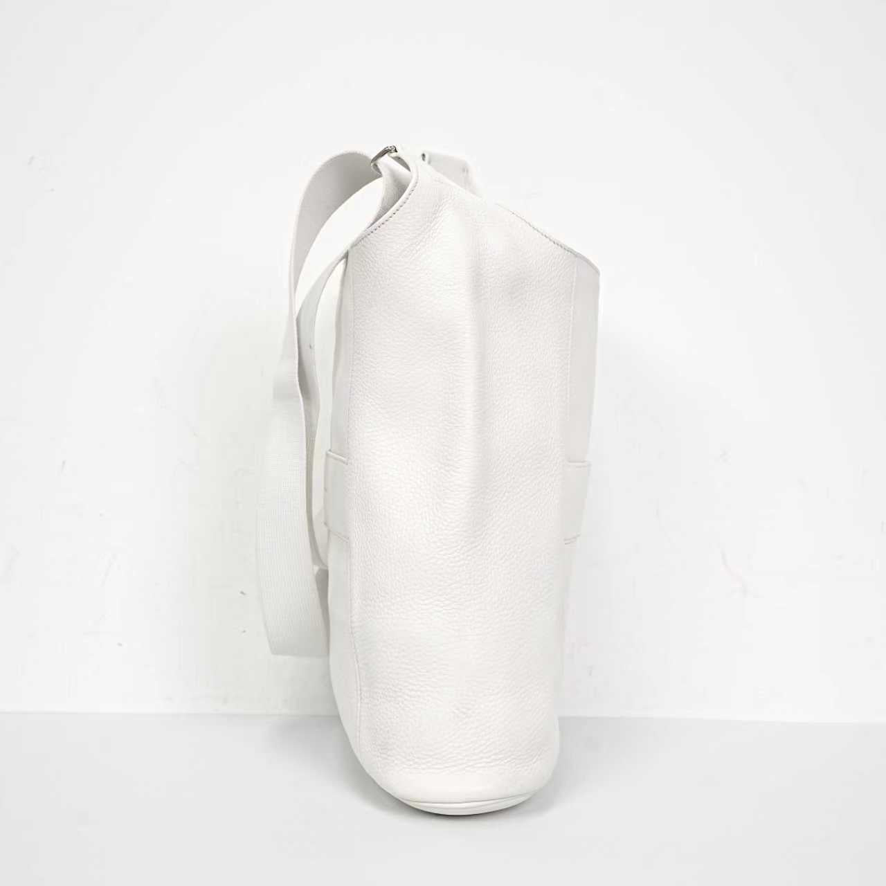 Hermes - Other - Leather - White - (Other)