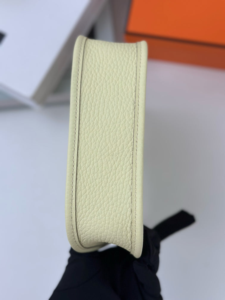 Hermès - Other - Leather - Yellow - (mini)
