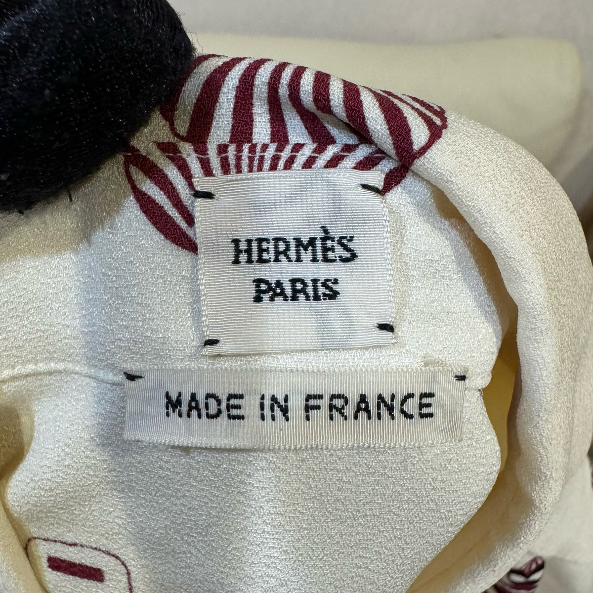 Hermès - Other - Silk - Beige - (34)