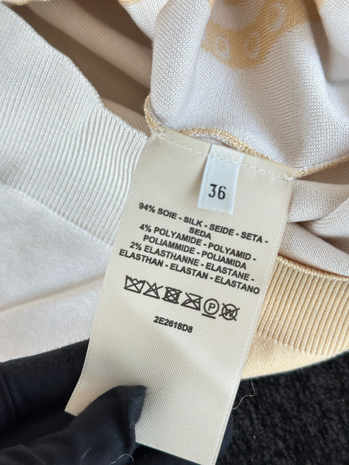 Hermès - Other - Silk - Beige - (36)