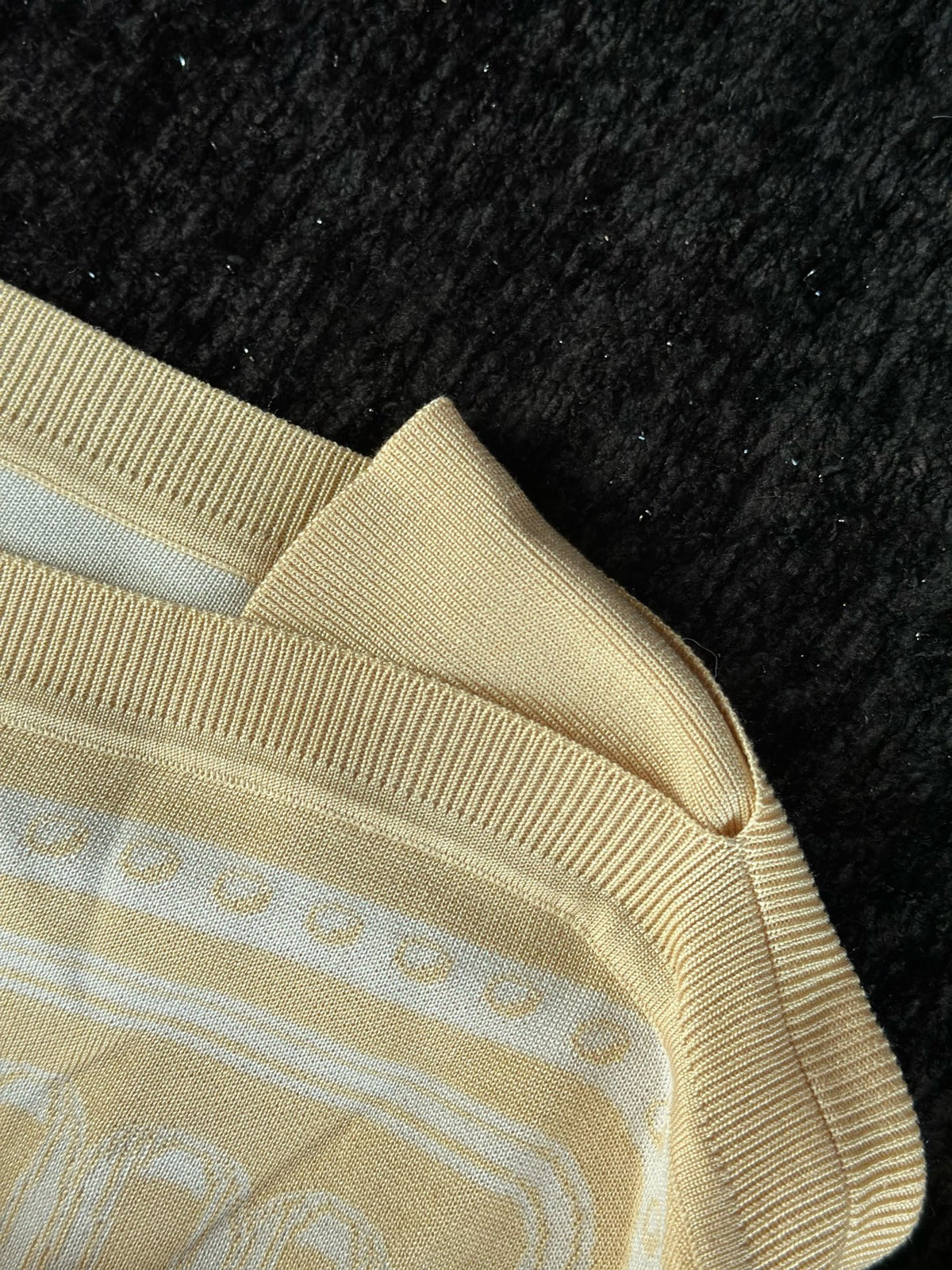 Hermès - Other - Silk - Beige - (36)
