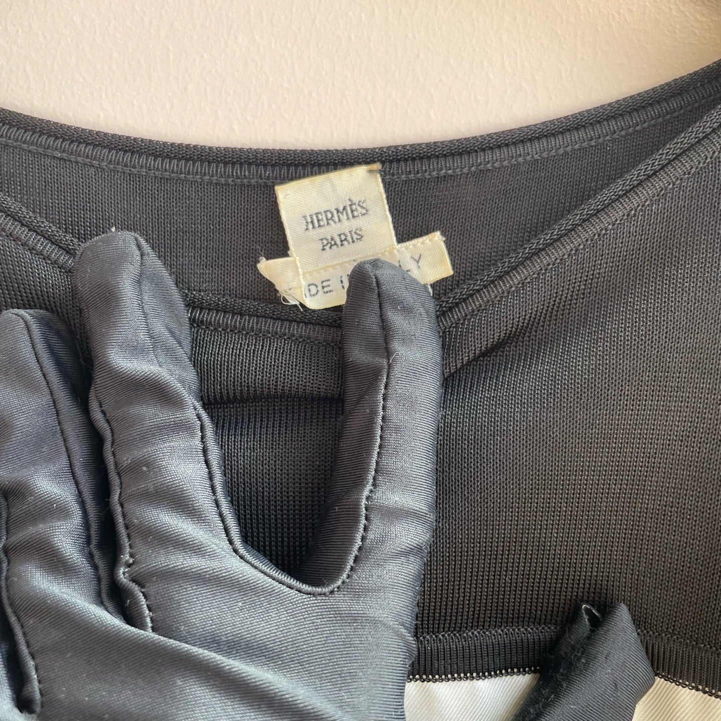 Hermès - Other - Silk - Black - (34)