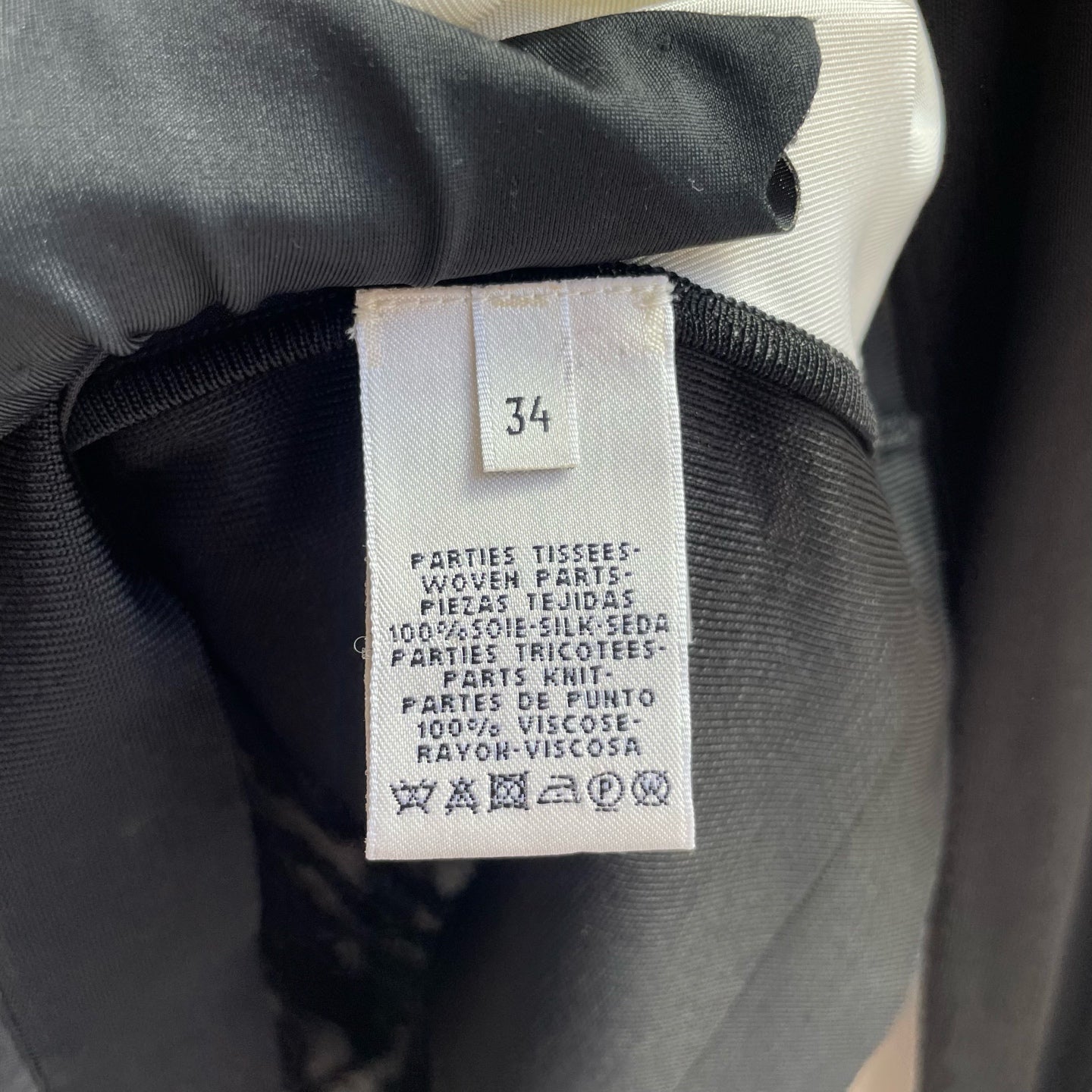 Hermès - Other - Silk - Black - (34)