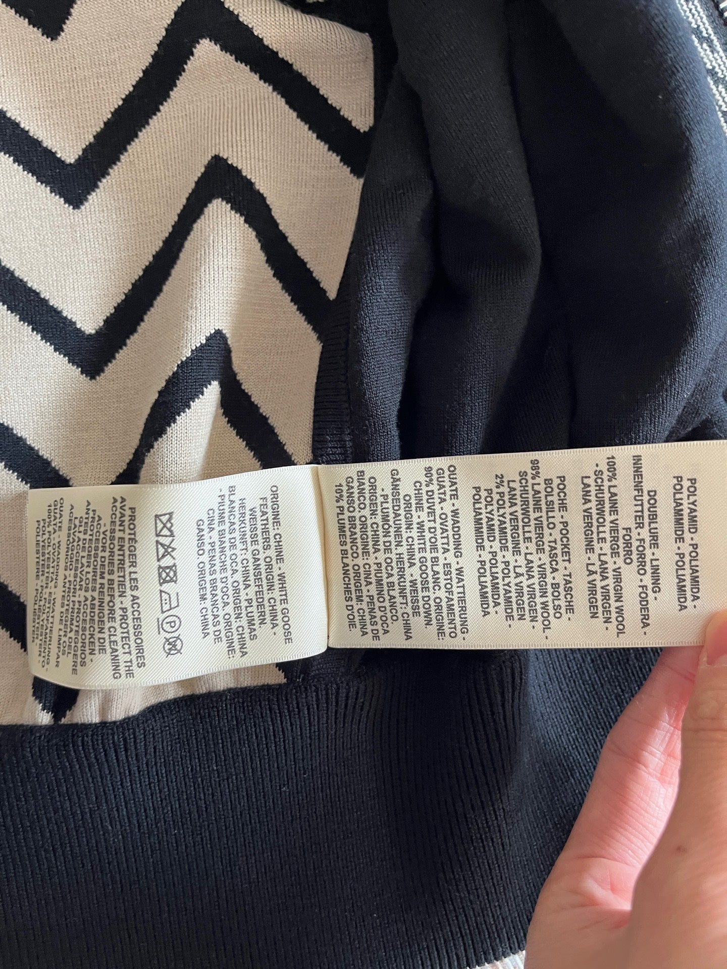 Hermès - Other - Silk - Black - (34)