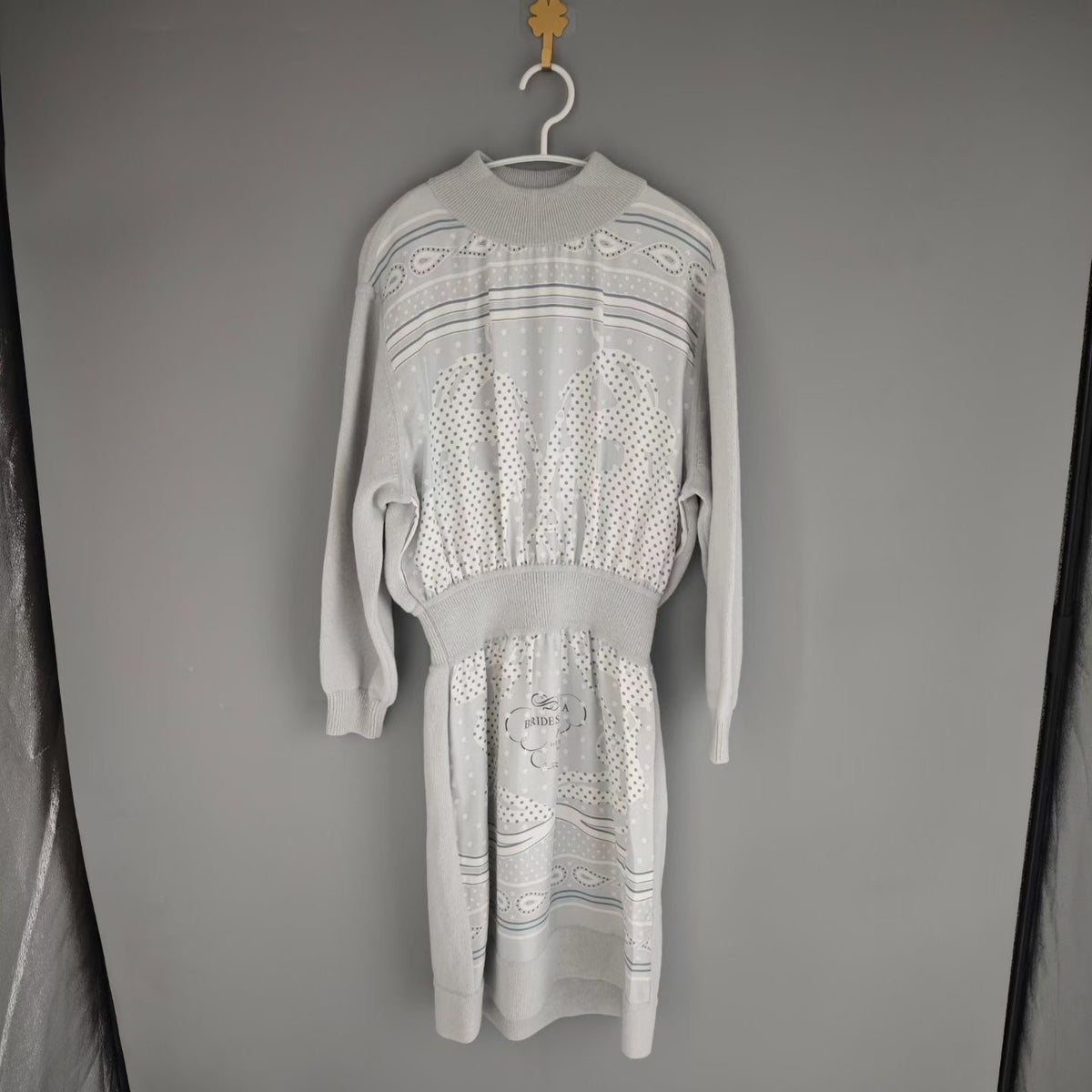 Hermès - Other - Silk - Grey - (36)