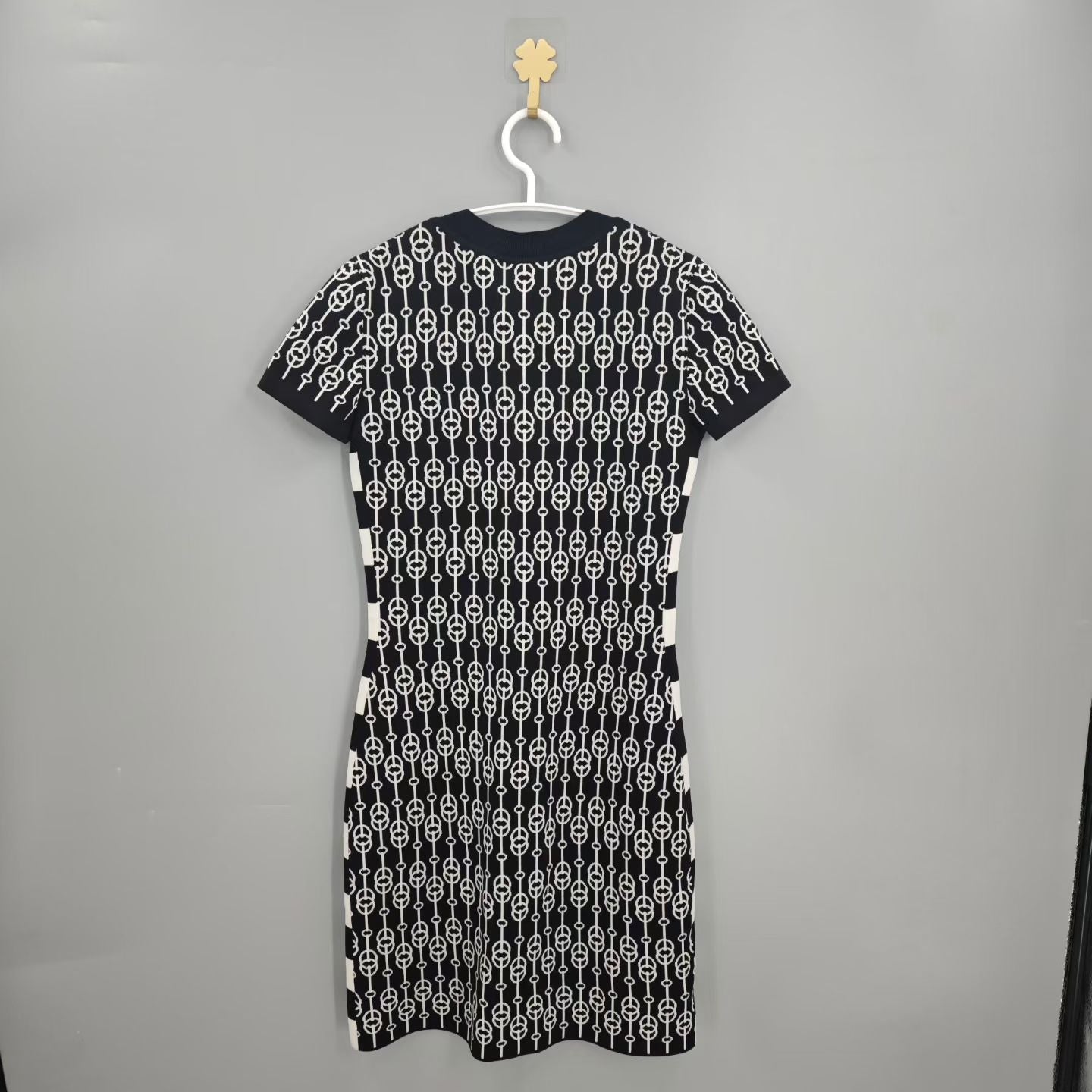 Hermès - Other - Silk - Multicolour - (36)