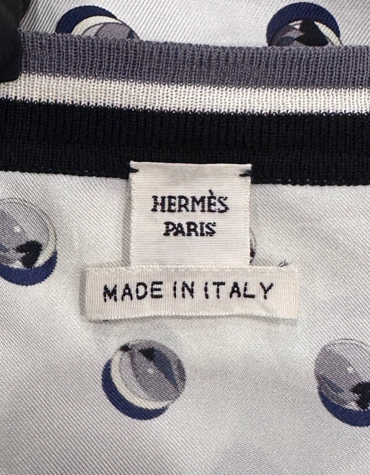Hermès - Other - Silk - Multicolour - (38)