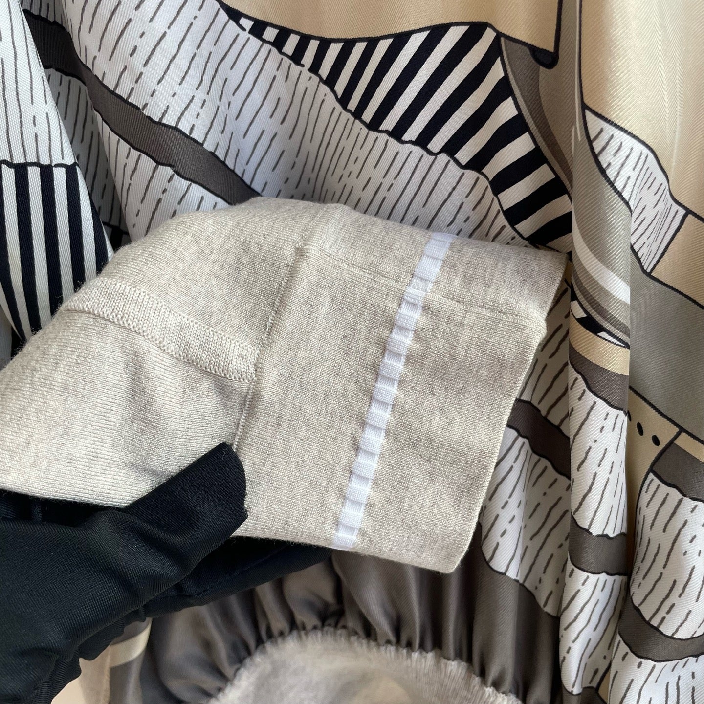 Hermès - Other - Wool - Beige - (34)