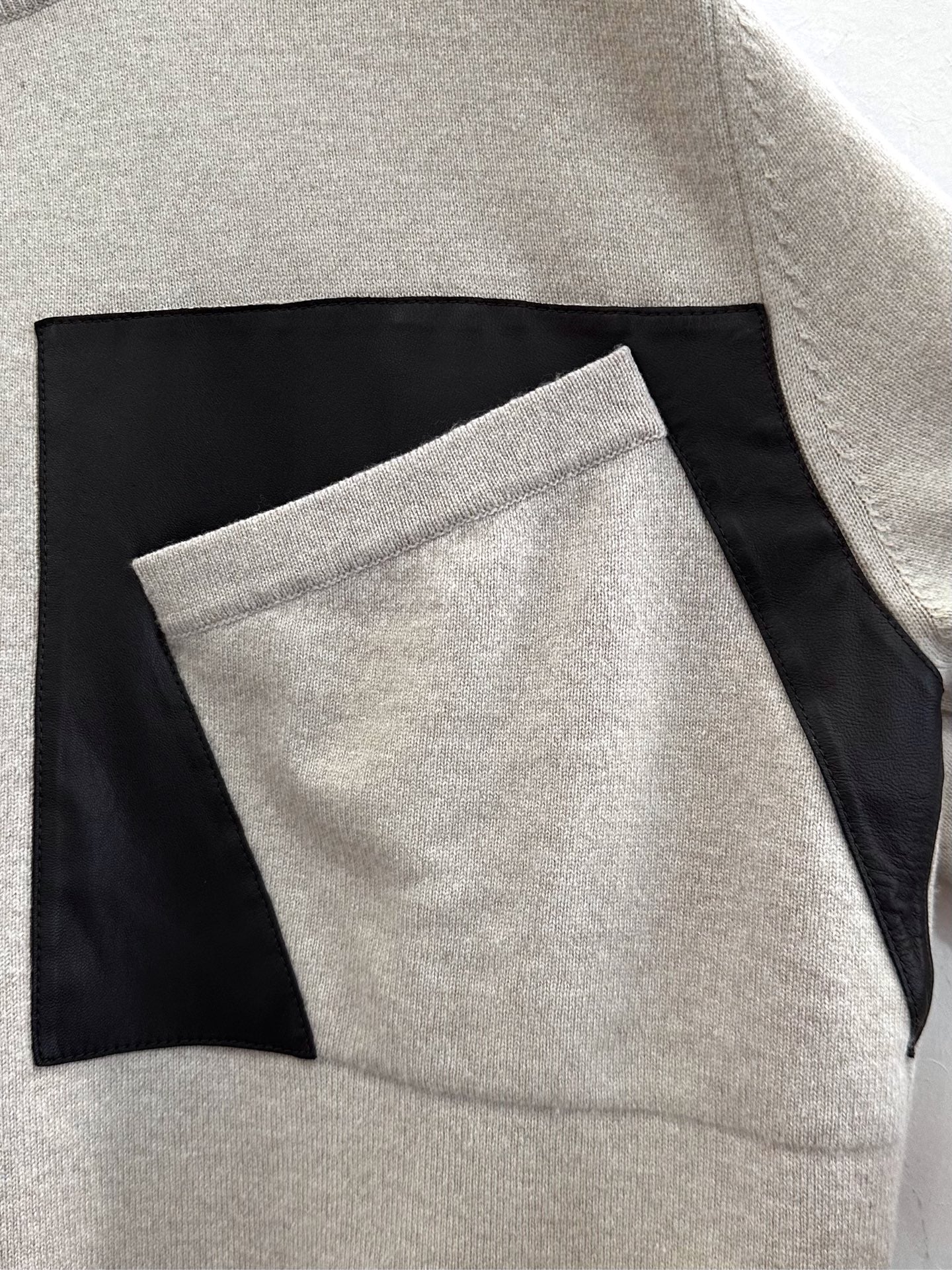 Hermès - Other - Wool - Beige - (L)