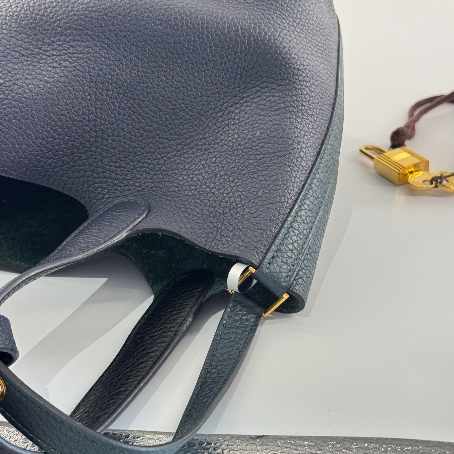 Hermès - Picotin Lock 18 - Grained leather - Deep Blue and Teal Green Bi-Color with Gold-Tone Hardware - (mini)