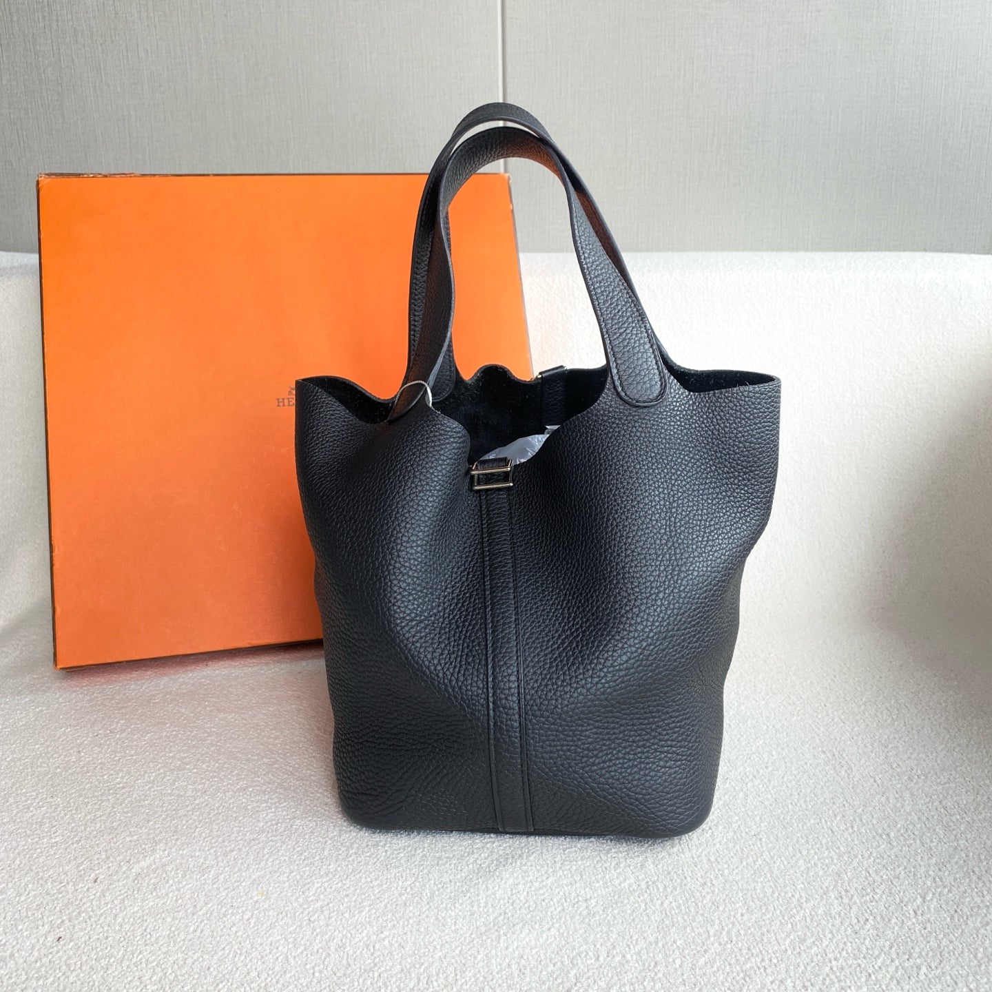 Hermès - Picotin Lock 22 - Taurillon Clemence leather - Black with silver-tone hardware - (medium)