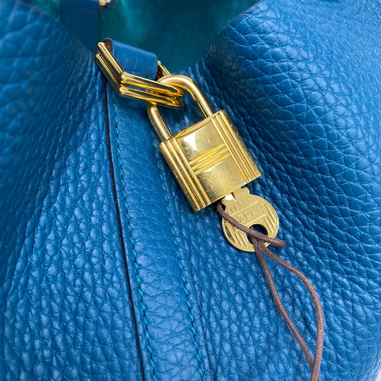 Hermès - Picotin Lock 22 - Taurillon Clemence leather - Bosphorus Green with Gold-Tone Hardware - (Medium)
