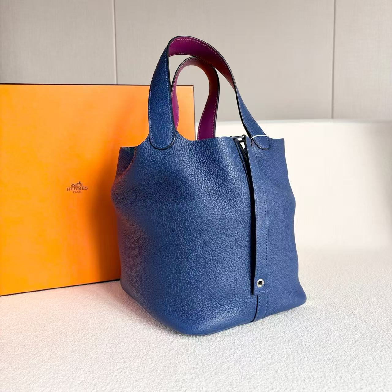 Hermes - Picotin Lock 22 - Taurillon Clemence leather - Deep Blue Anemone with Silver-Tone Hardware - (medium)