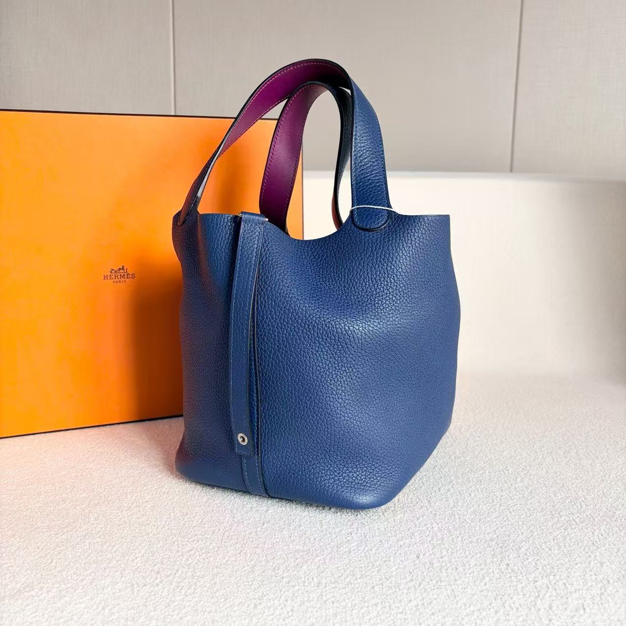 Hermes - Picotin Lock 22 - Taurillon Clemence leather - Deep Blue Anemone with Silver-Tone Hardware - (medium)