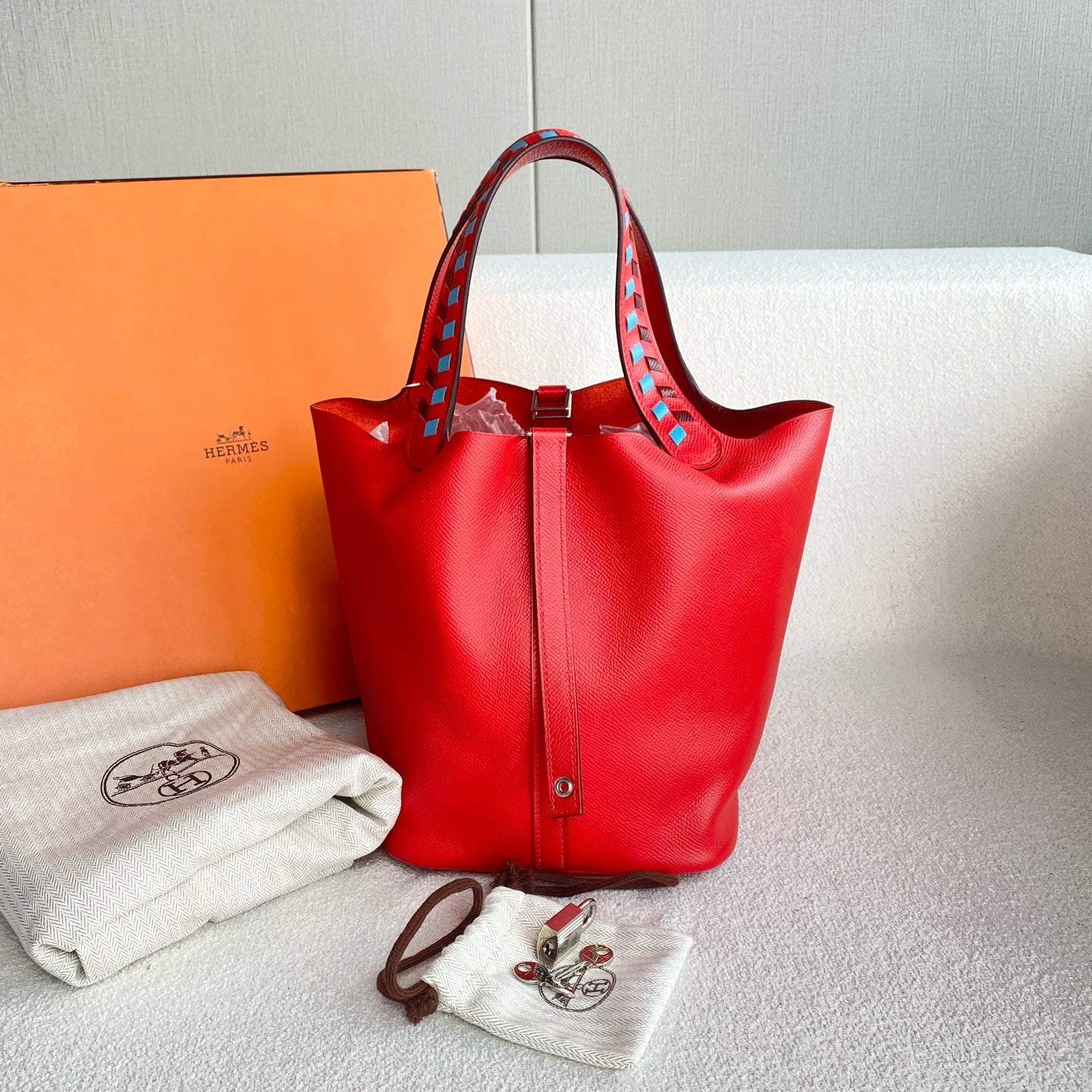 Hermès - Picotin Lock 22 with Woven Handle - Epsom leather - Red with Multicolor Woven Handle - (Medium)