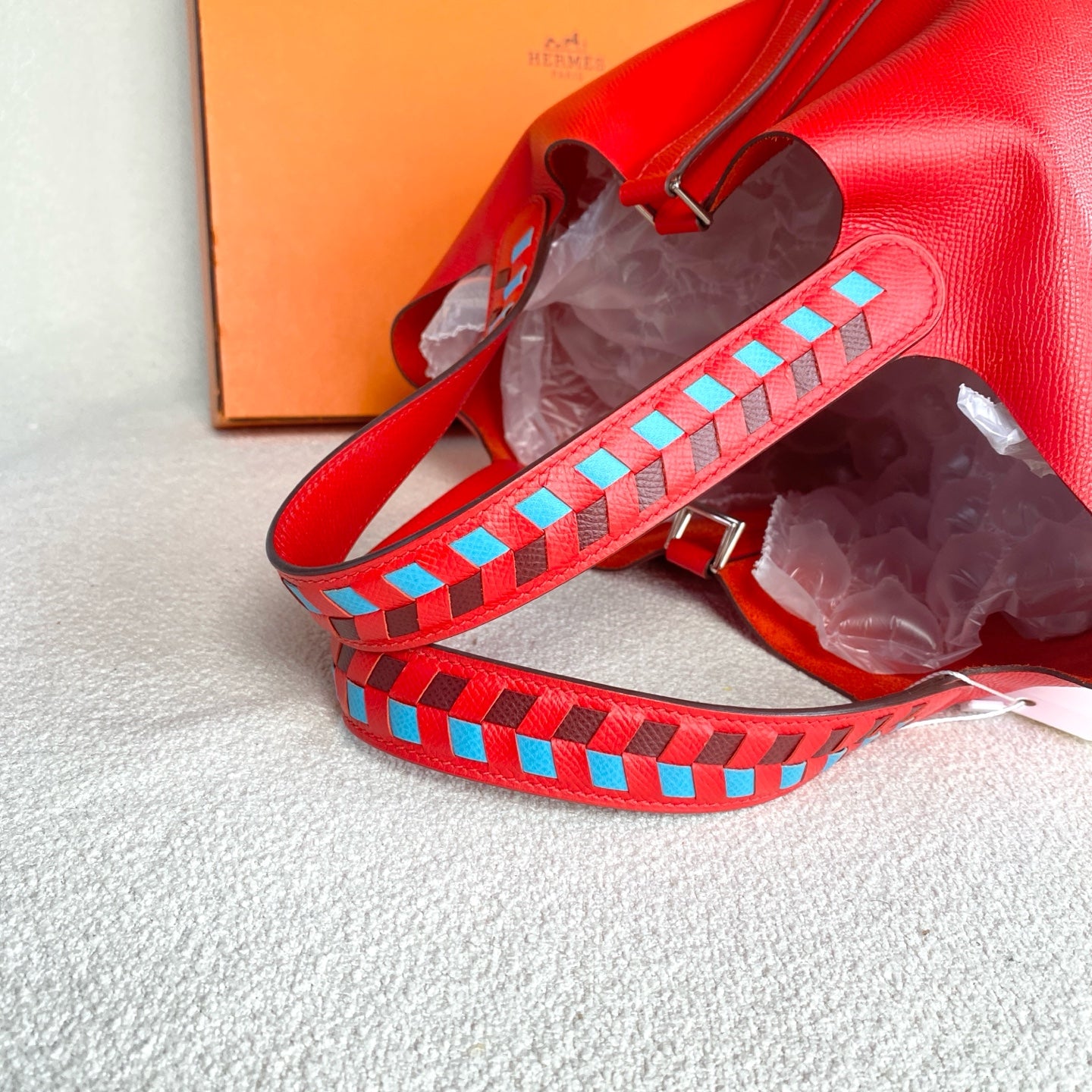 Hermès - Picotin Lock 22 with Woven Handle - Epsom leather - Red with Multicolor Woven Handle - (Medium)