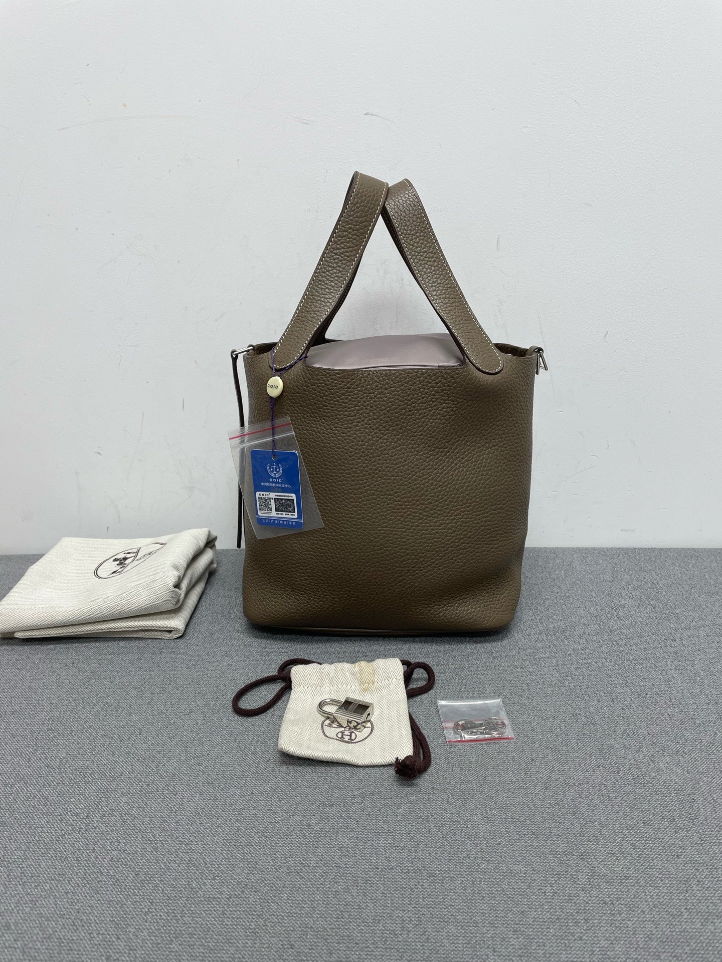 Hermès - Picotin Lock - Leather - Grey - (medium)