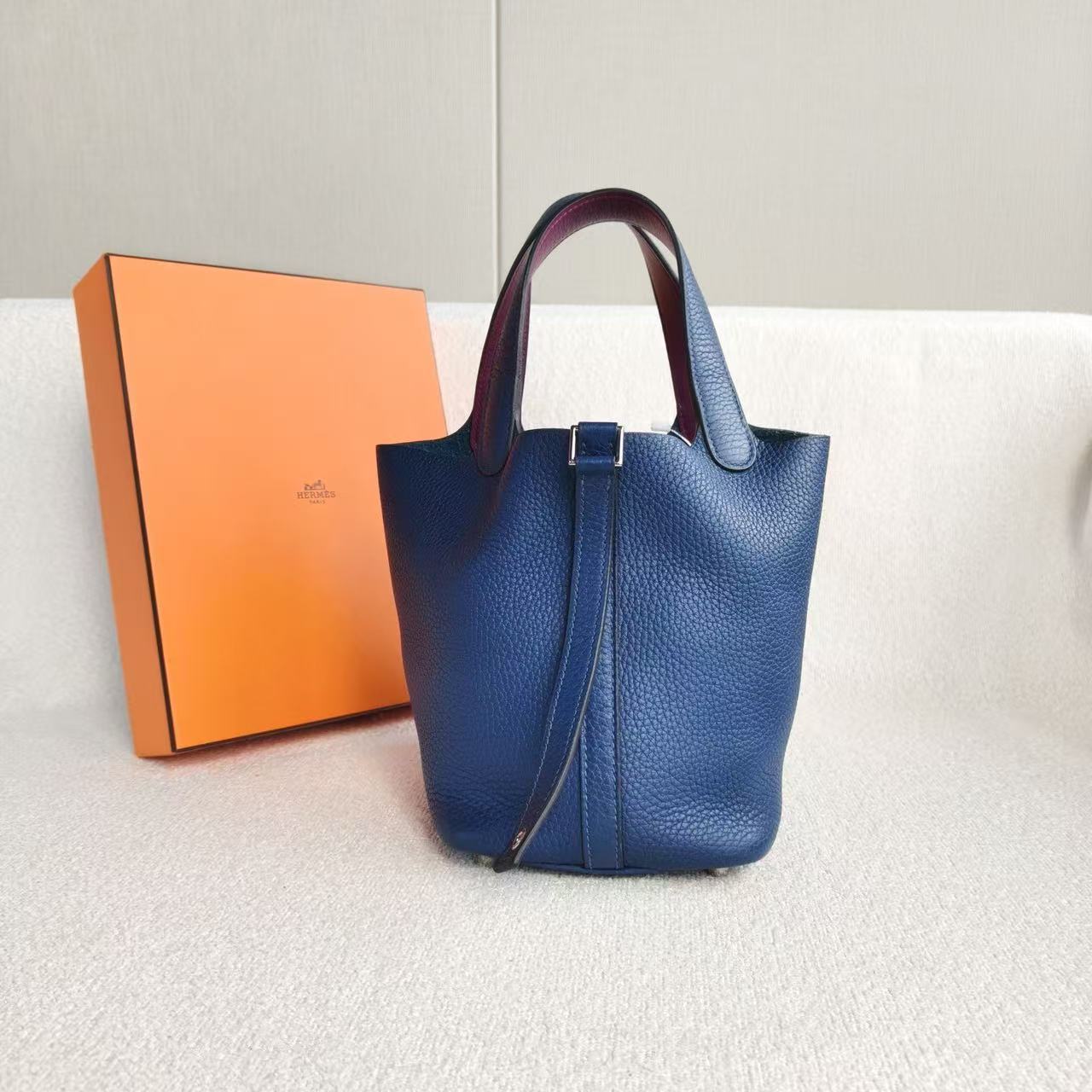 Hermès - Picotin Lock - Taurillon Clemence leather - Deep Blue with Anemone Purple - (mini)