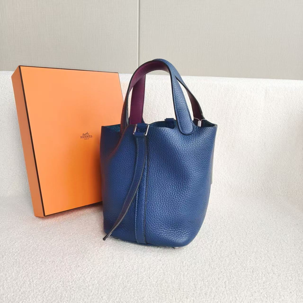 Hermès - Picotin Lock - Taurillon Clemence leather - Deep Blue with Anemone Purple - (mini)