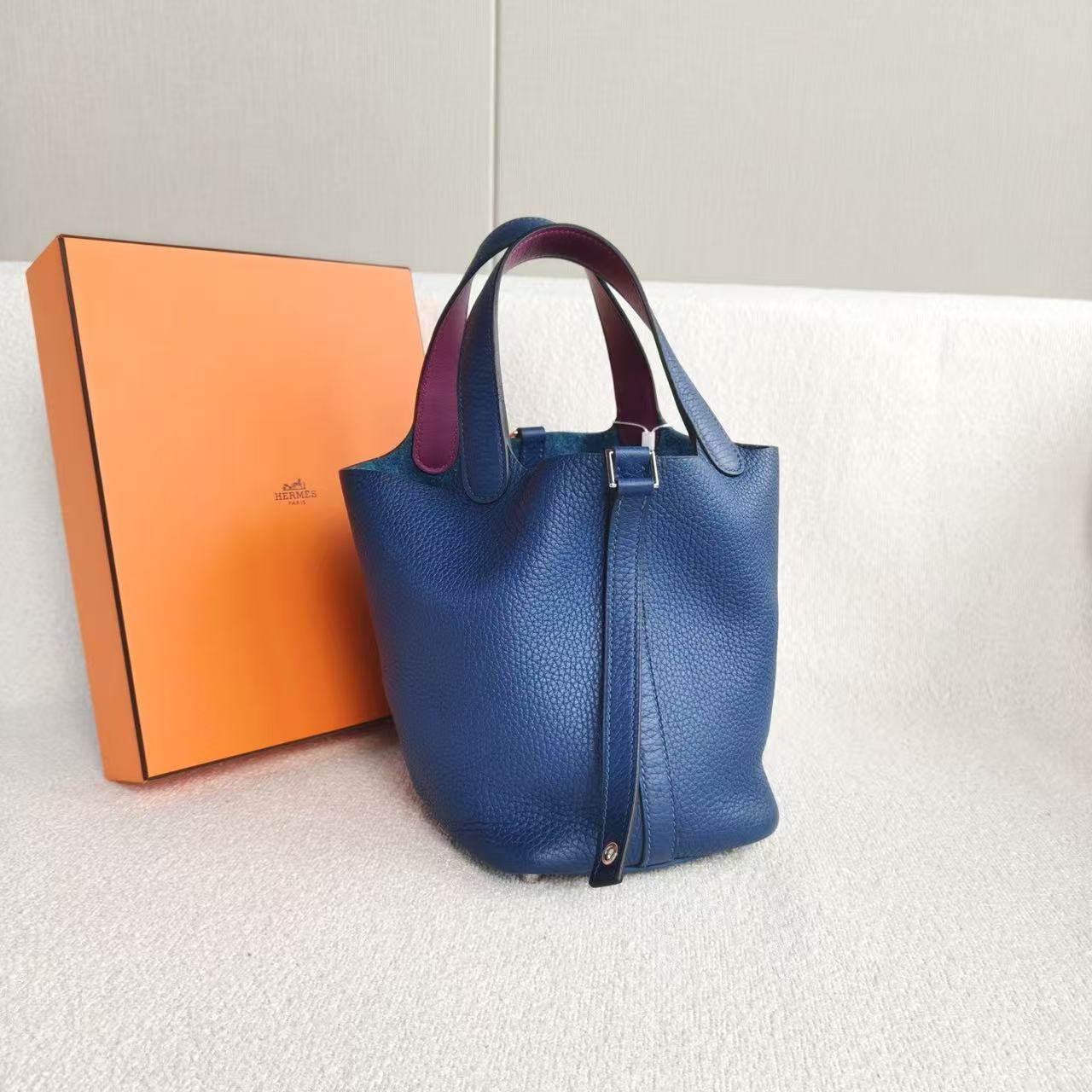 Hermès - Picotin Lock - Taurillon Clemence leather - Deep Blue with Anemone Purple - (mini)