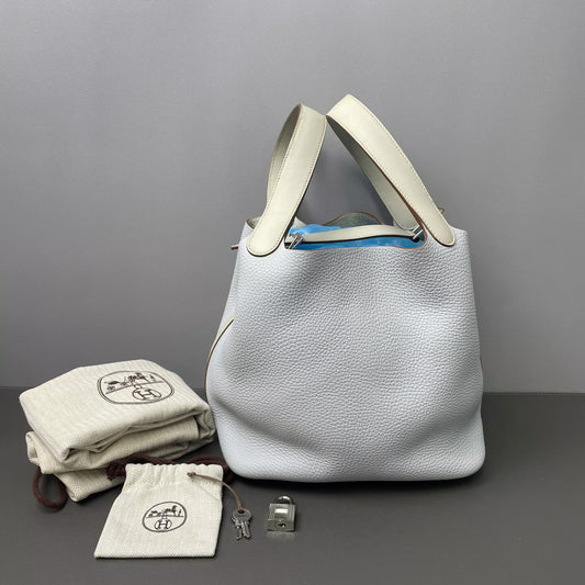 Hermès - Picotin Lock - Taurillon Clemence leather - Off-White with Holy Grail Blue contrast and light beige handles - (Medium)