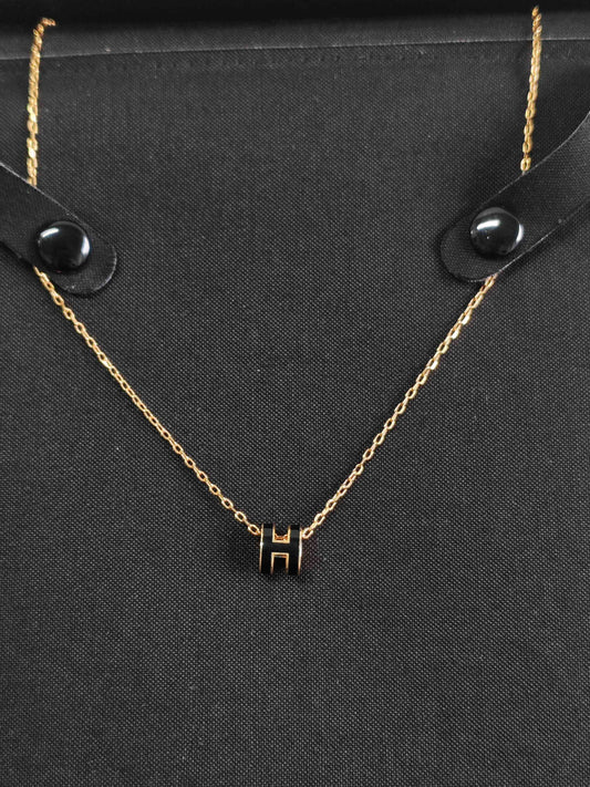 Hermes - Pop H - Gold-plated metal with a black lacquer or enamel pendant. - Multicolour