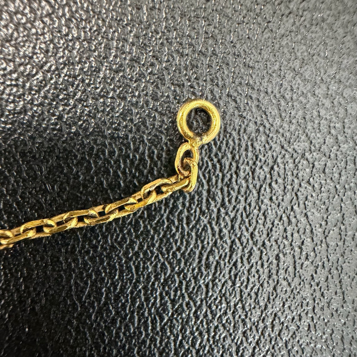 Hermes - Pop H Large - Metal chain and pendant with black enamel; gold-tone finish. - Multicolour