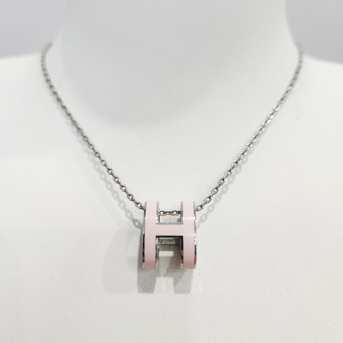Hermes - Pop H Large - Palladium-plated metal chain with a lacquered H pendant. - Pink