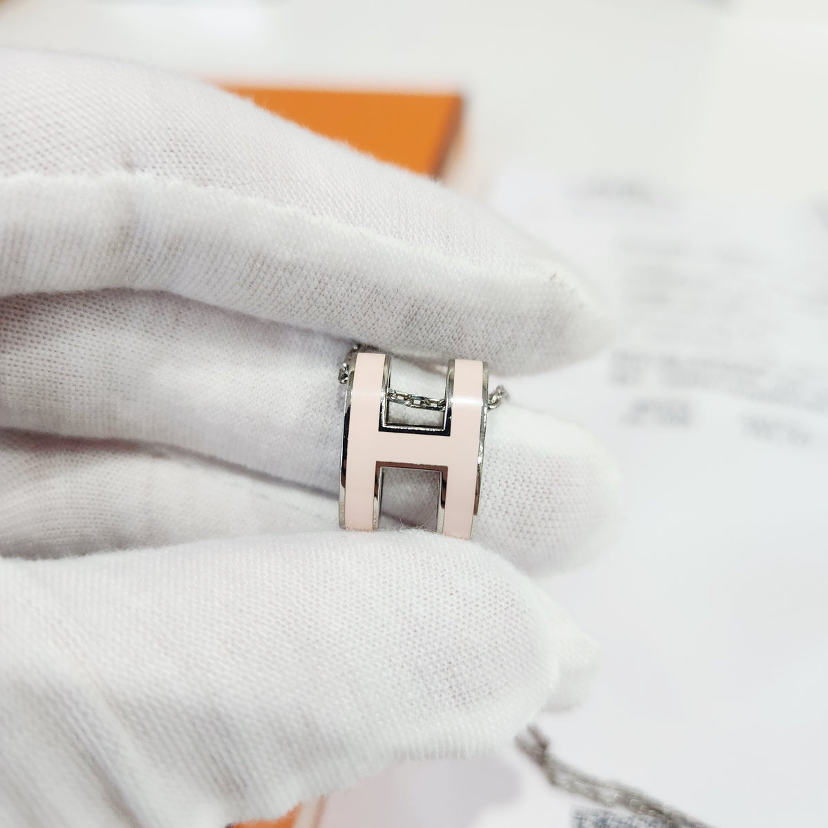 Hermes - Pop H Large - Palladium-plated metal chain with a lacquered H pendant. - Pink