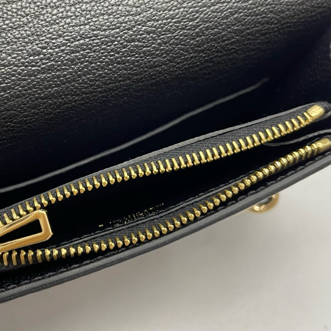 Hermes - Roulis - Leather - Black